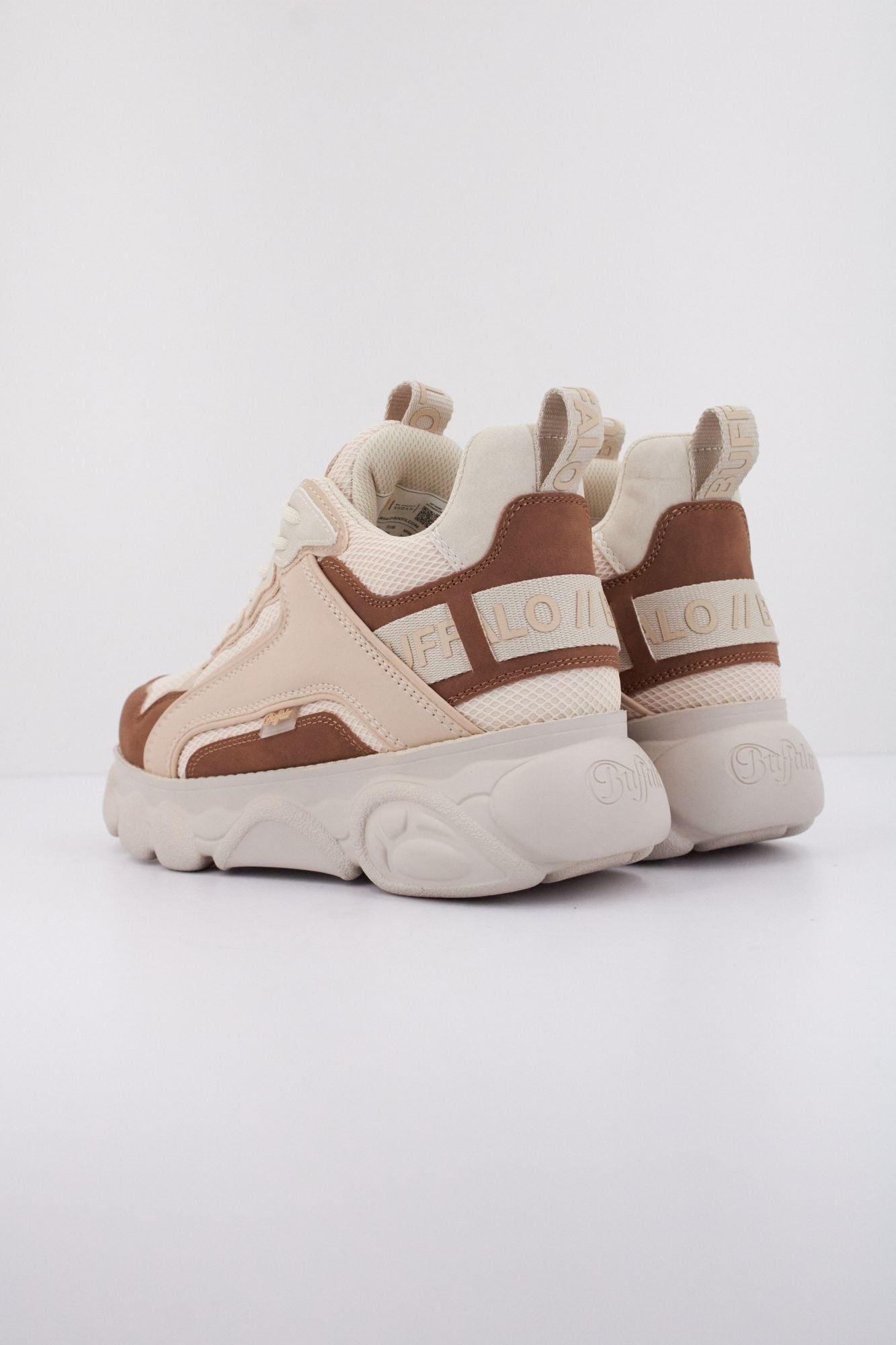 BUFFALO CLD CHAI  en color BEIS (4)