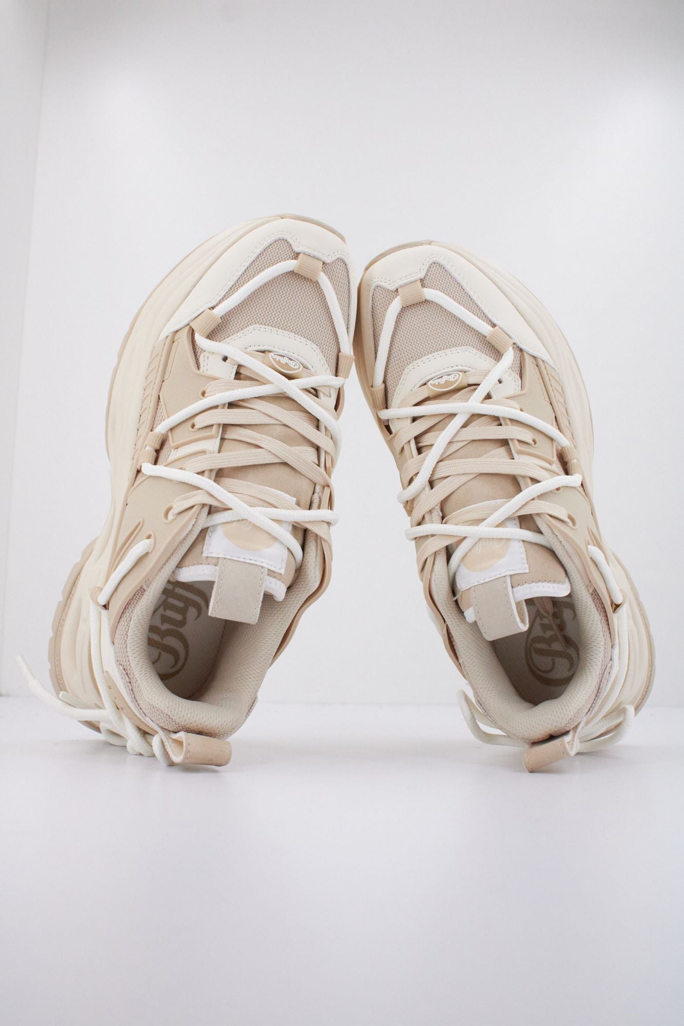 BUFFALO TRIPLET LACE en color BEIS (3)