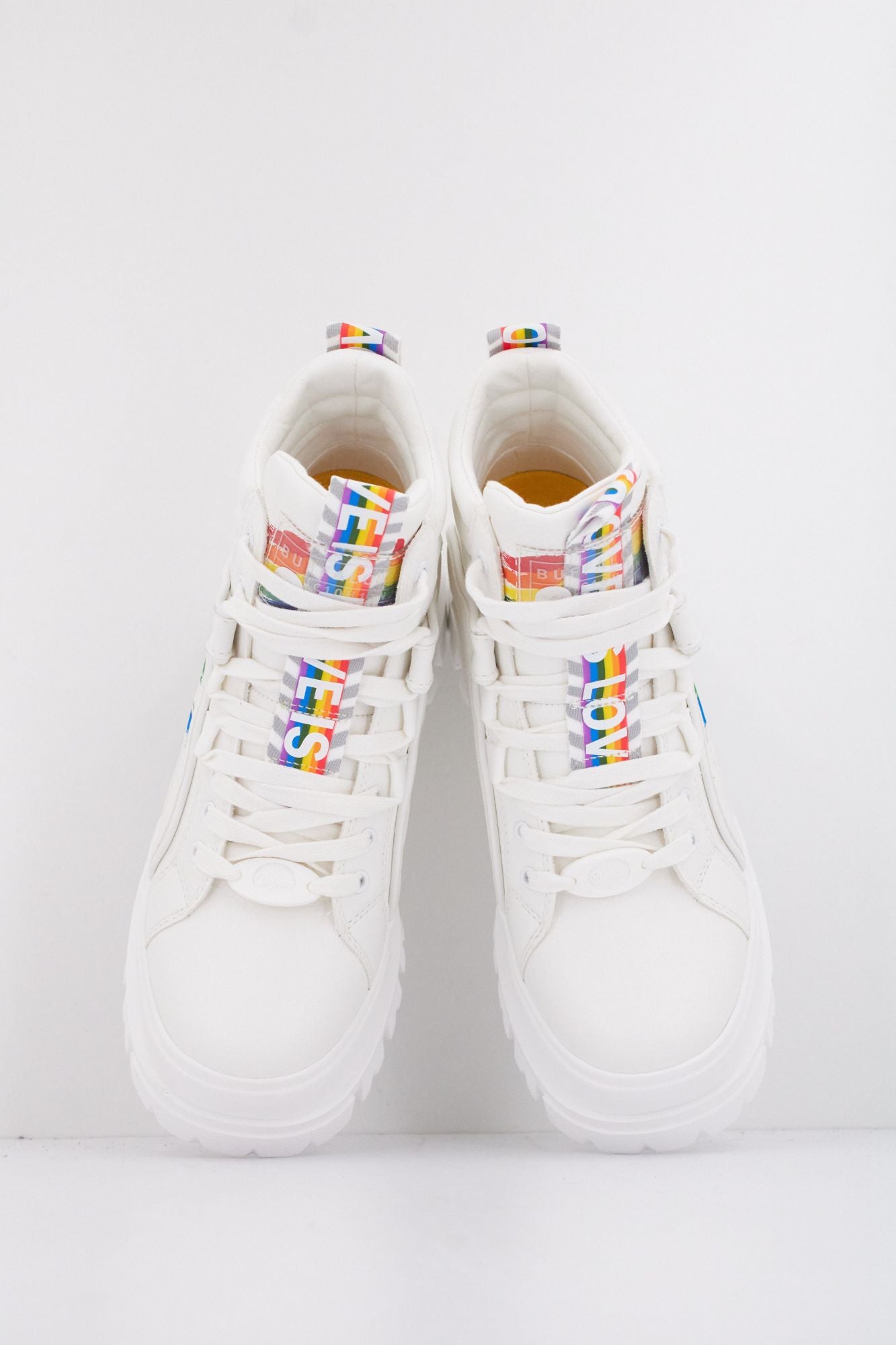 BUFFALO ASPHA NC MID en color BLANCO (3)
