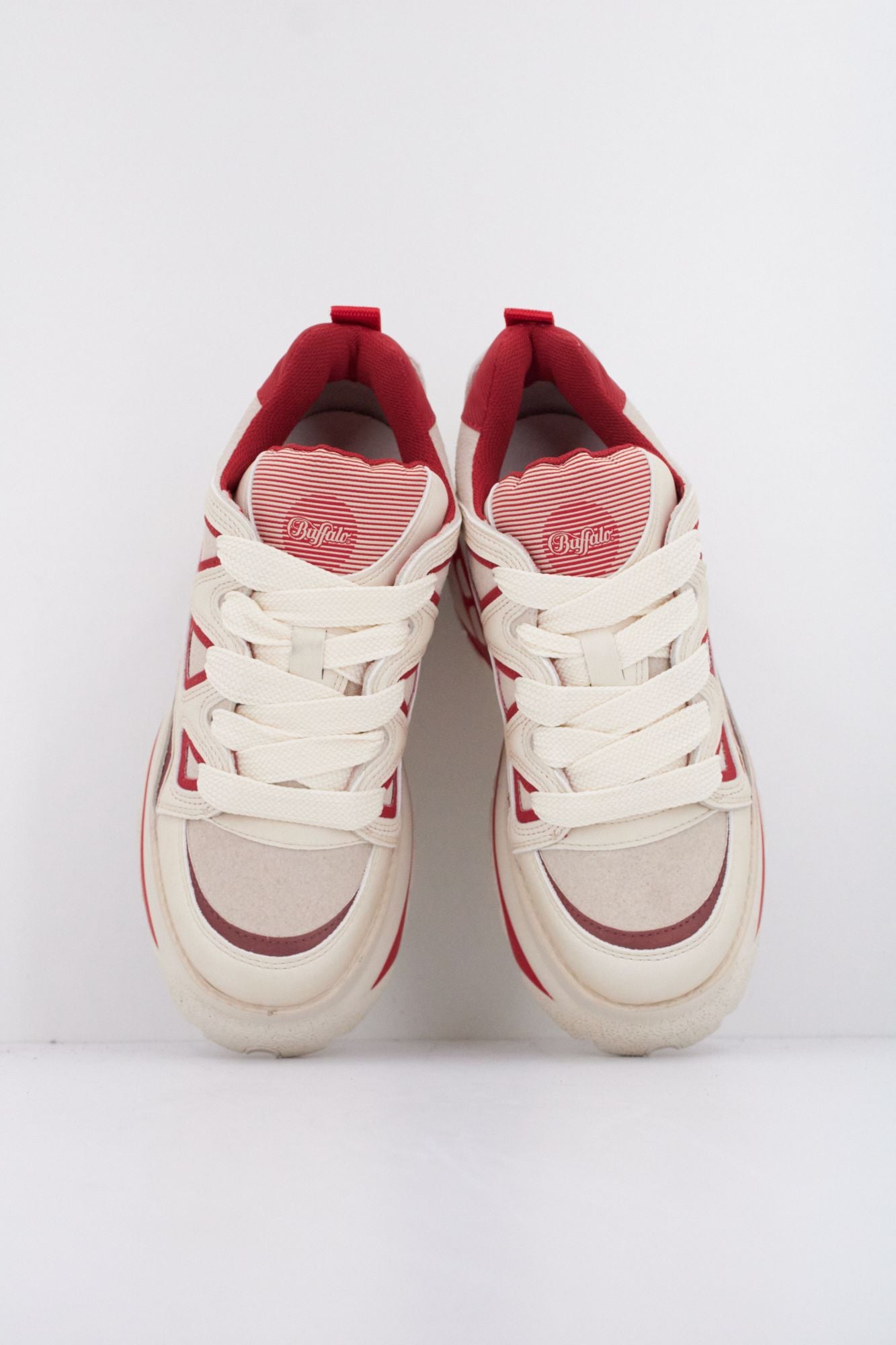 BUFFALO 1339 SK8 en color BEIS (3)