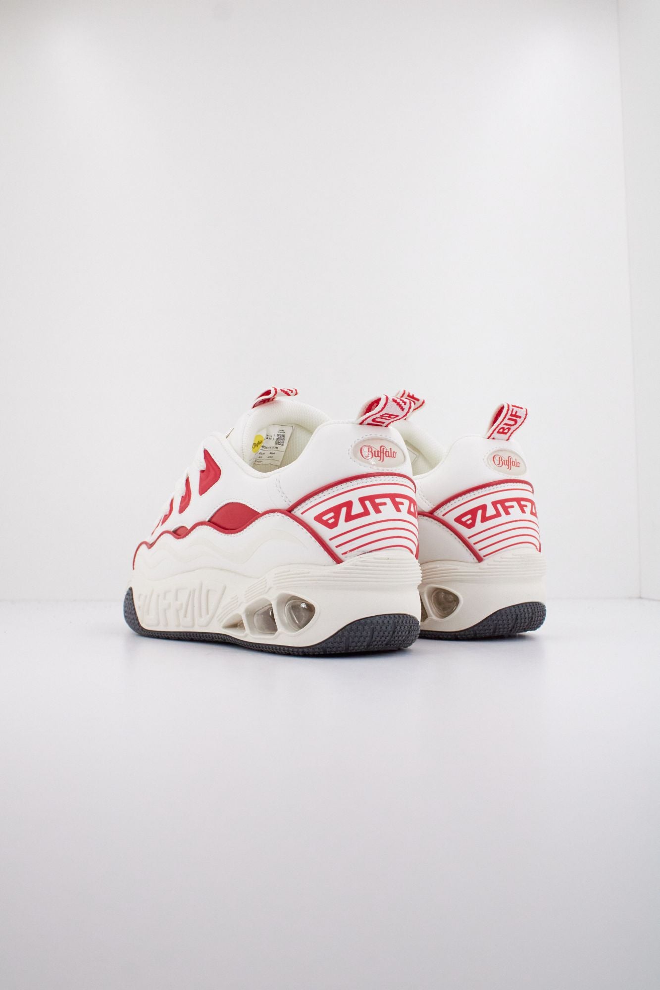 BUFFALO HERO SKATE en color BLANCO (4)