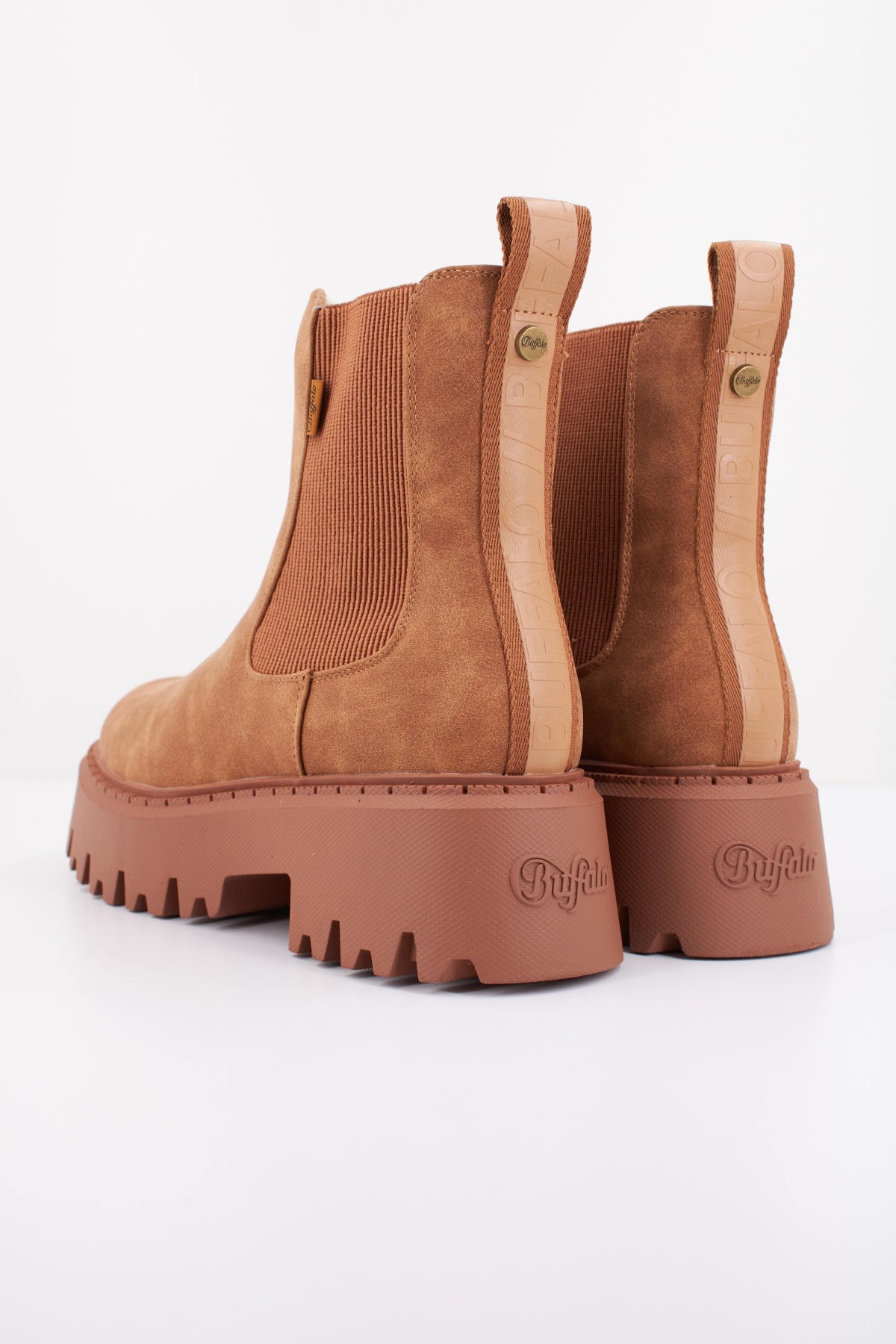 BUFFALO ASPEN CHELSEA WARM VE en color MARRON (4)