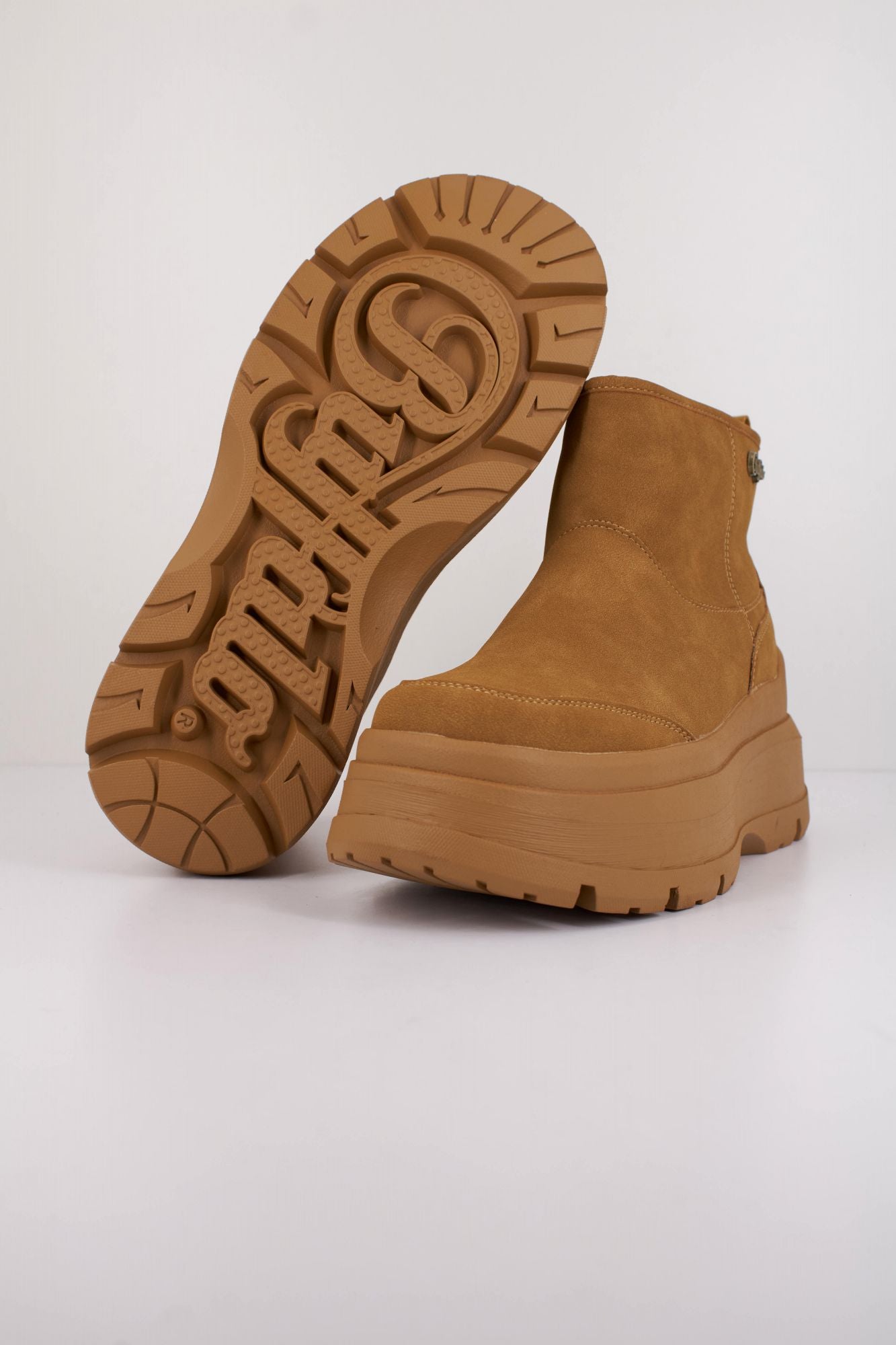 BUFFALO OLYMPIA PULL ON LO WA en color MARRON (4)