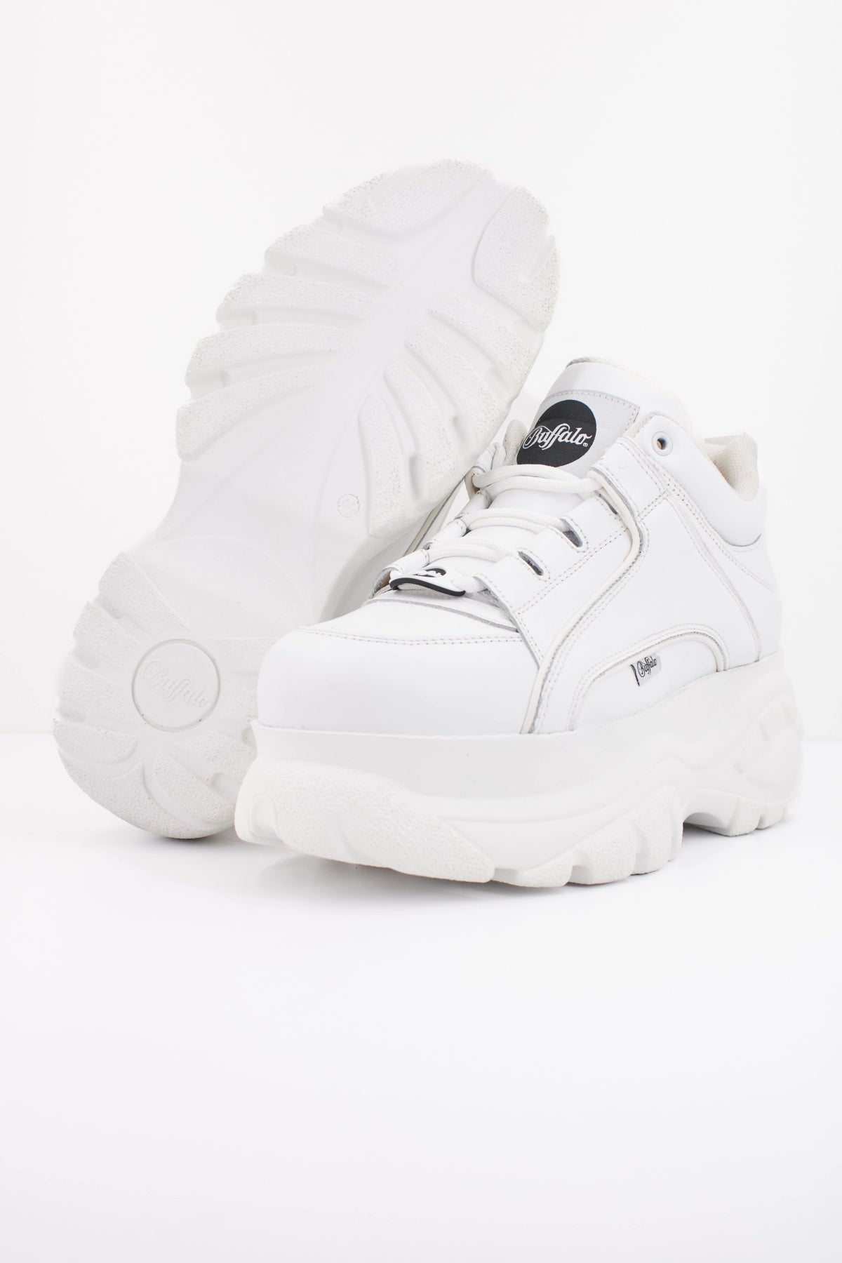 BUFFALO 1339 14 2.0 CALF en color BLANCO (5)