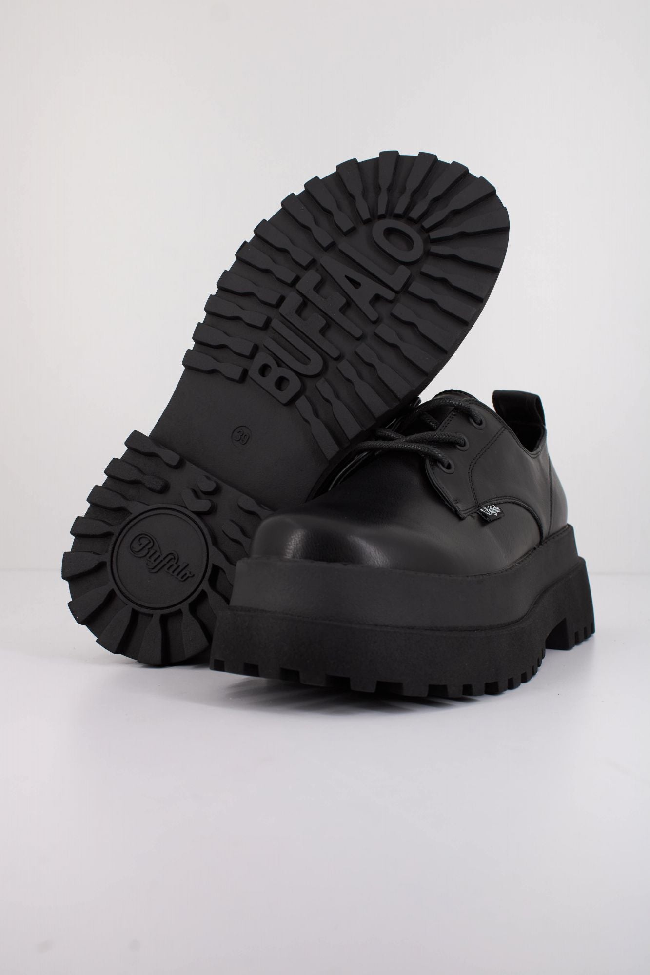 BUFFALO PLUTO LACE UP en color NEGRO (4)
