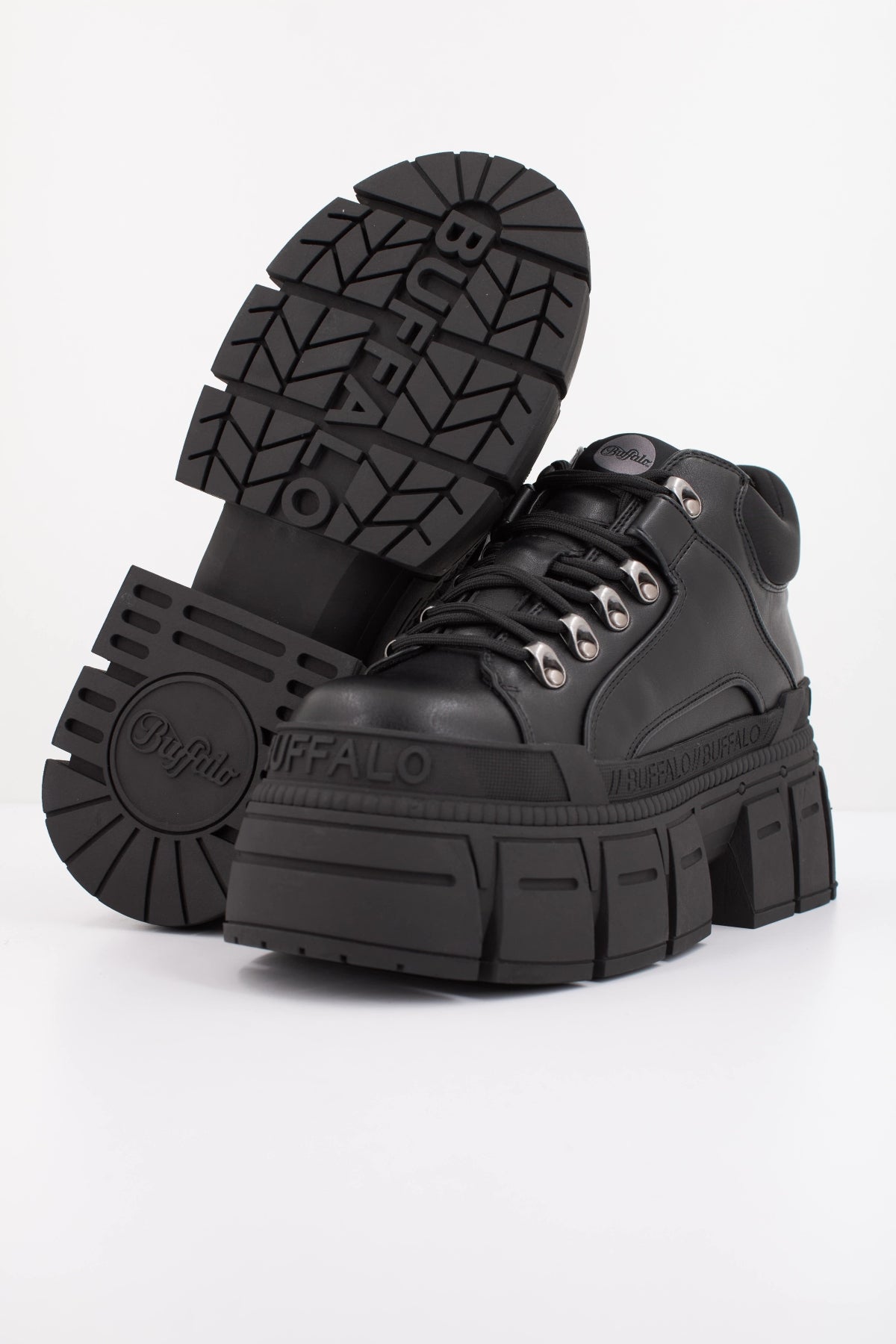 BUFFALO GOSPHER HIKE LO VEG en color NEGRO (5)