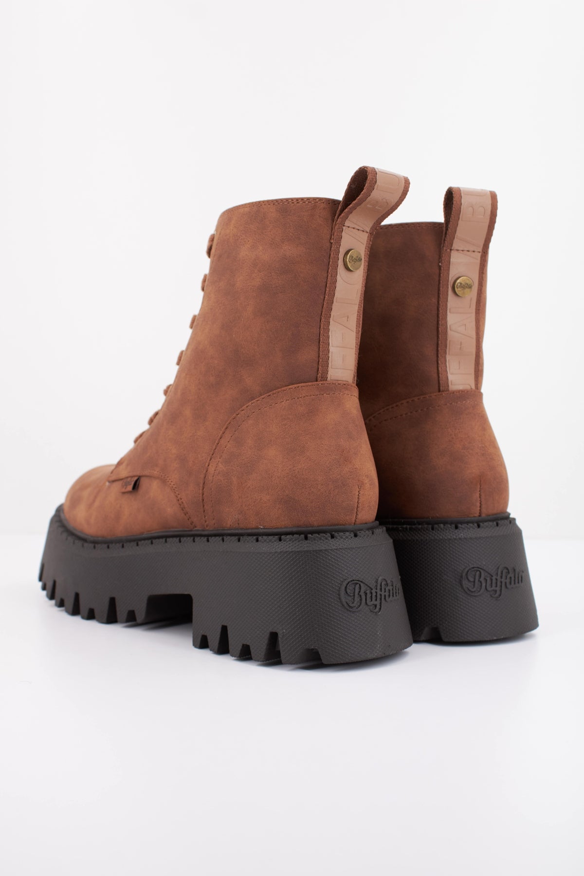 BUFFALO ASPEN LACE UP WARM VE en color MARRON (4)