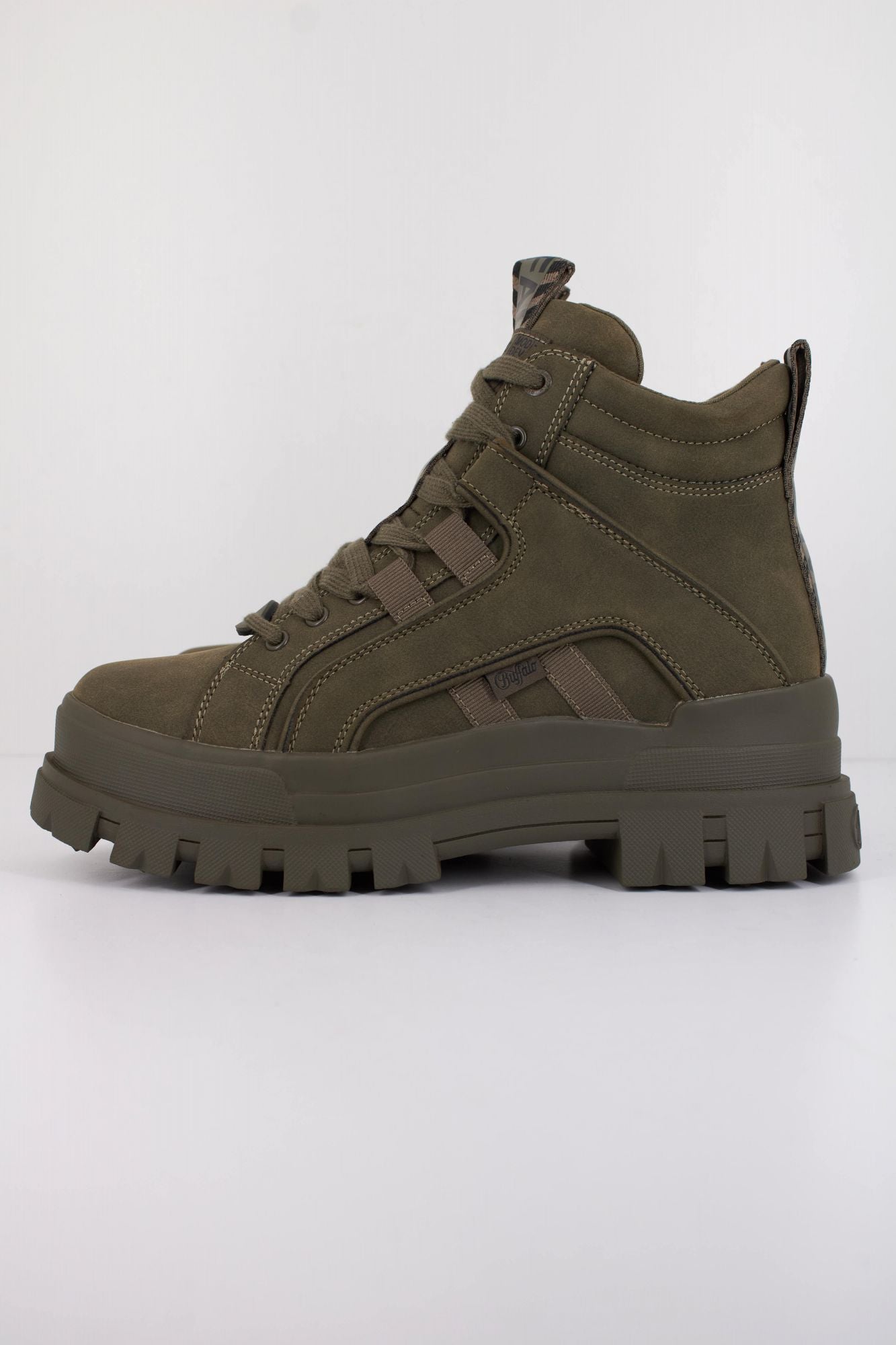 BUFFALO ASPHA NC MID VEGAN NU en color VERDE (1)