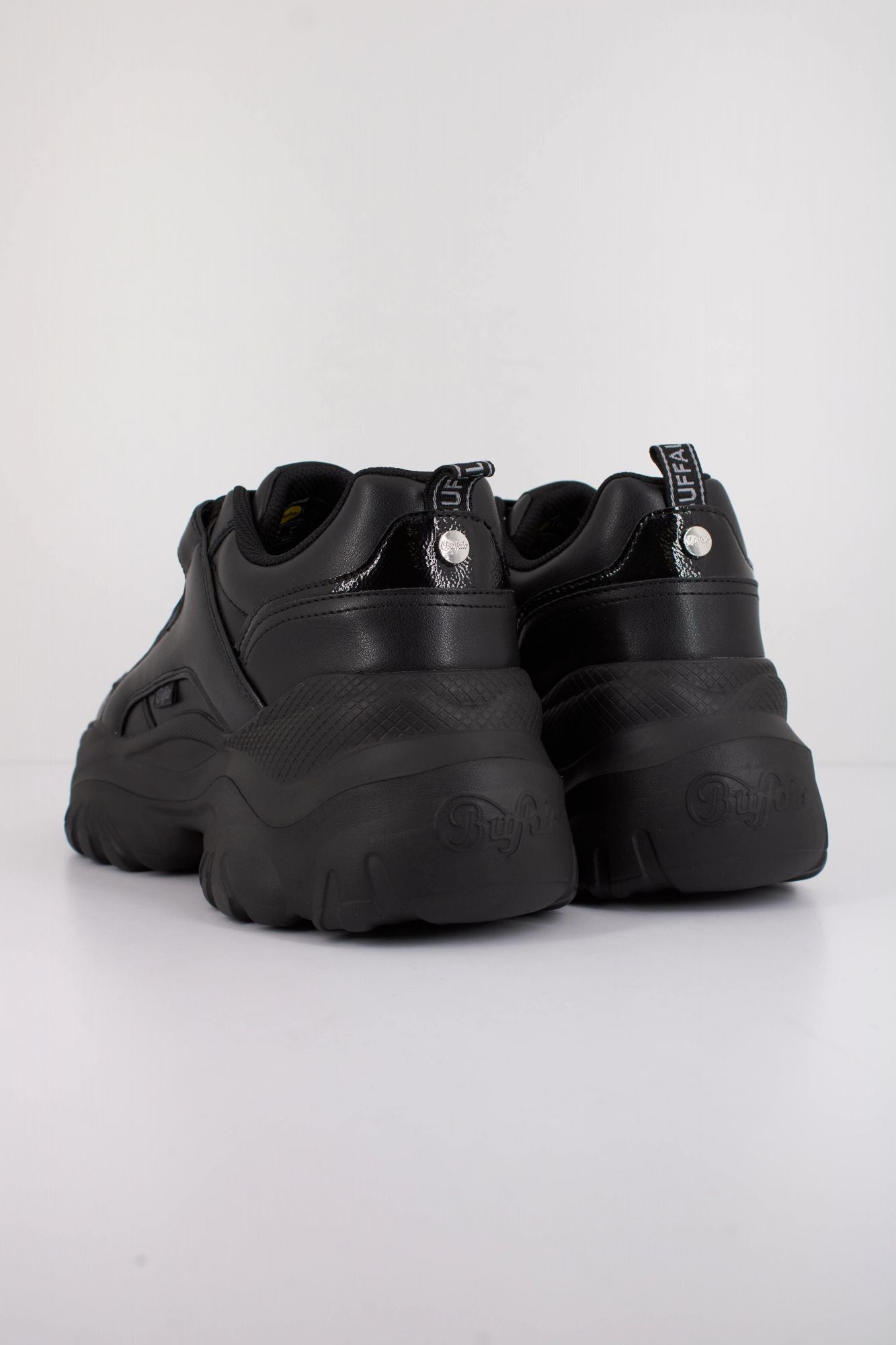 BUFFALO BLISS ONE en color NEGRO (3)
