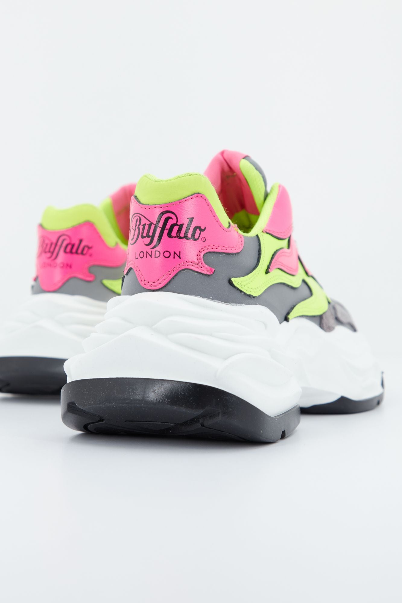 BUFFALO EYZA P en color GRIS (3)