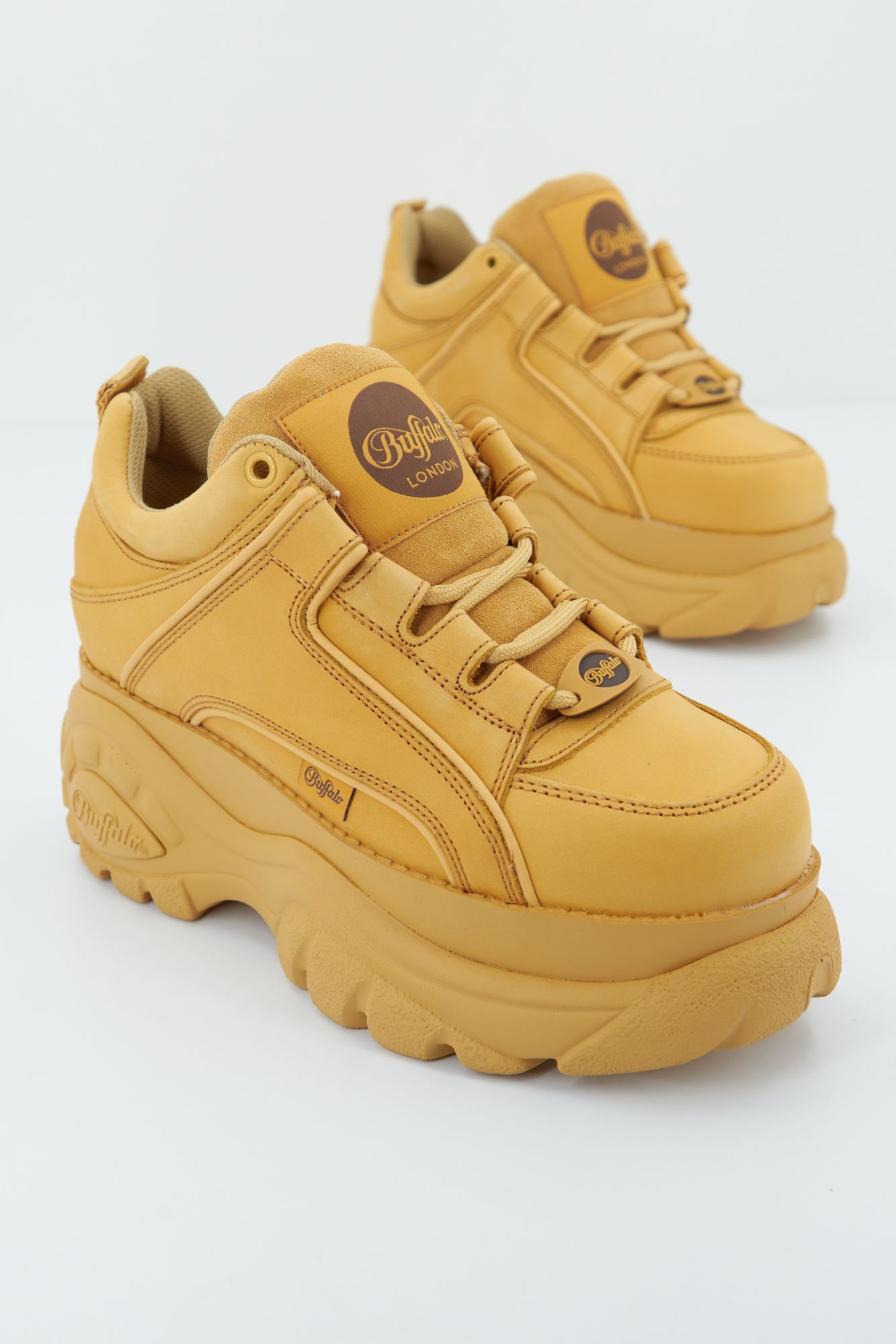 BUFFALO 1533041 en color MARRON CLARO (1)