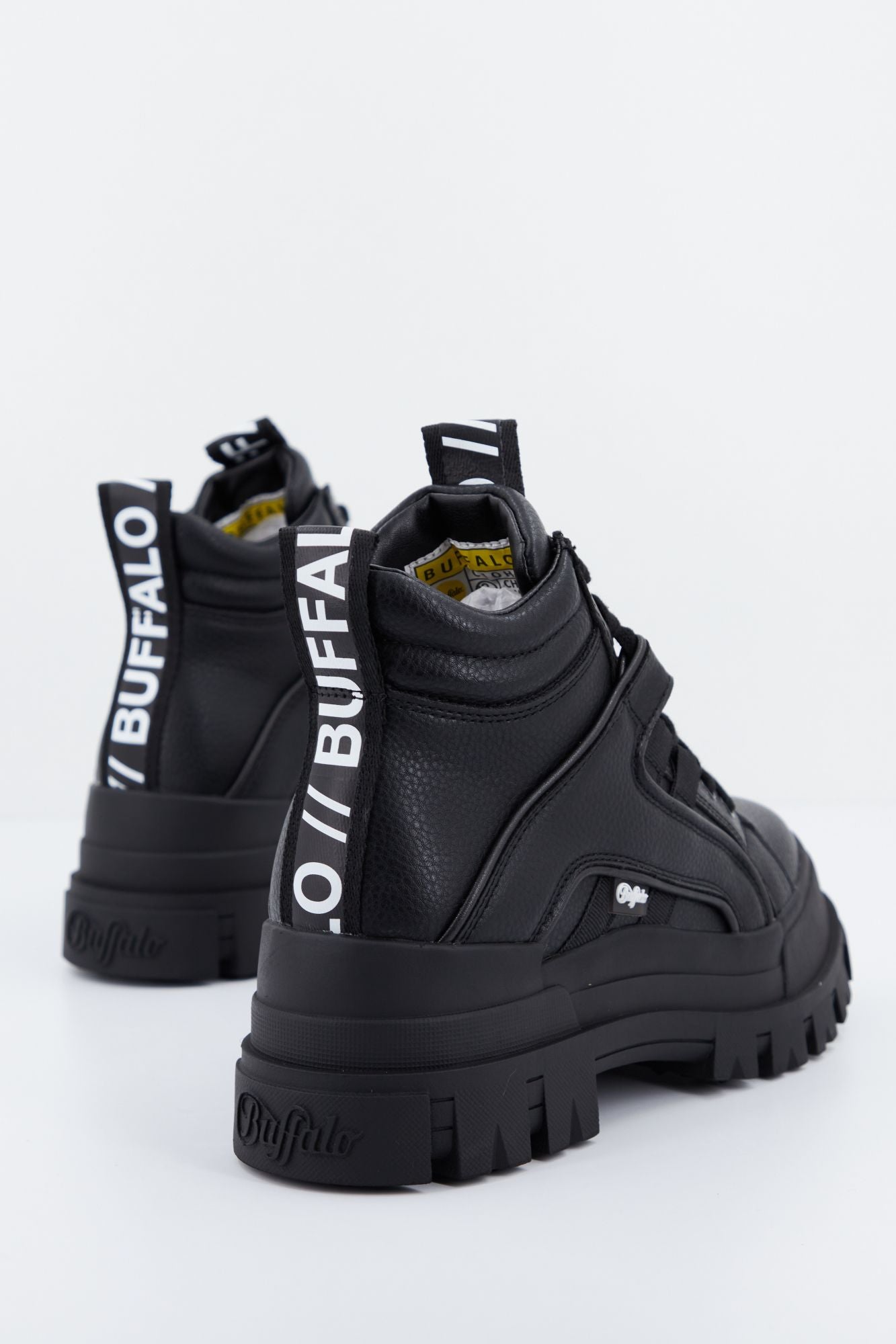 BUFFALO ASPHA NC MID VEGAN en color NEGRO (3)