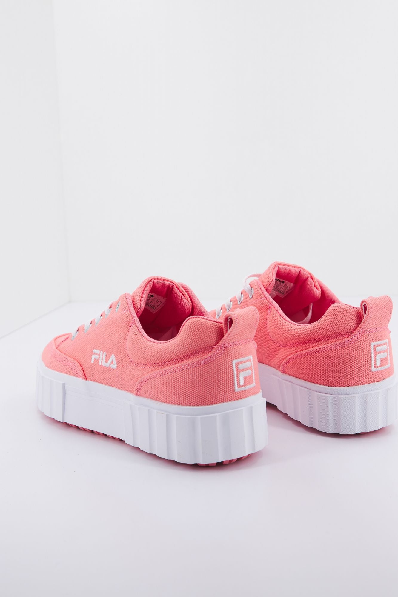 FILA SANDBLAST C en color ROSA (3)