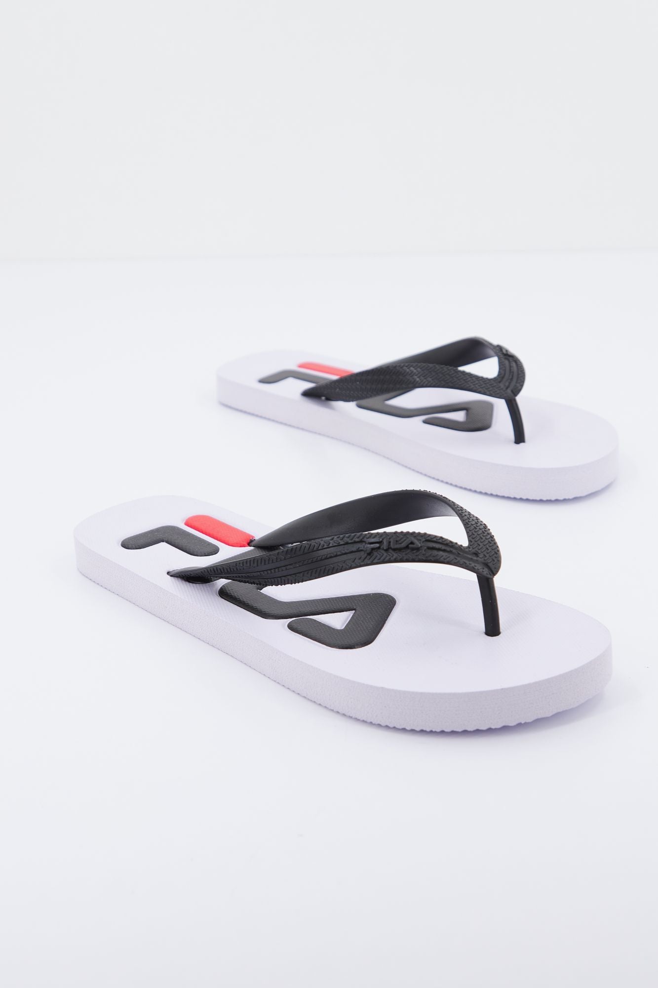 FILA  TROY SLIPPER en color BLANCO (2)