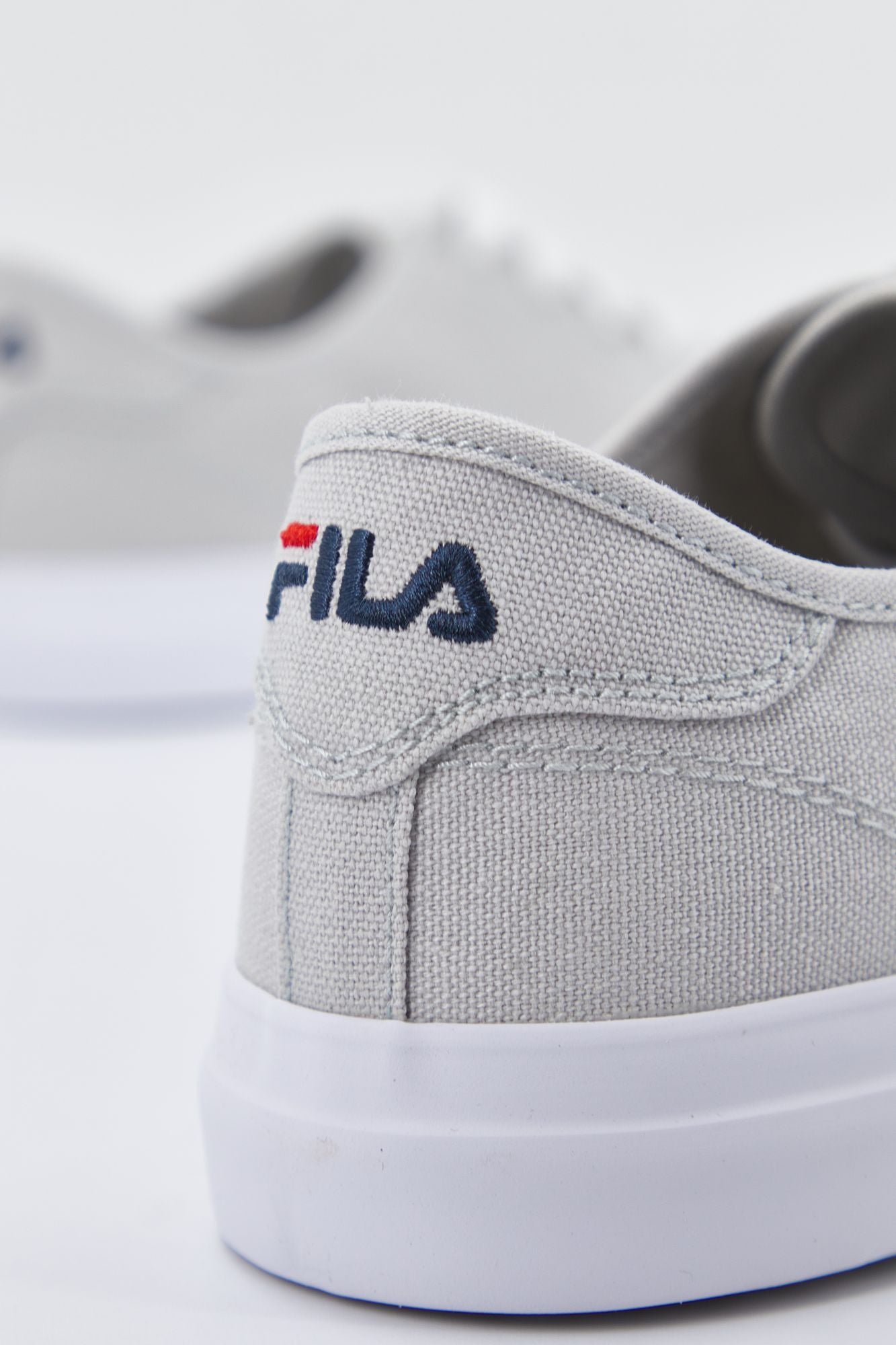 FILA POINTER CLASSIC en color BEIS (4)