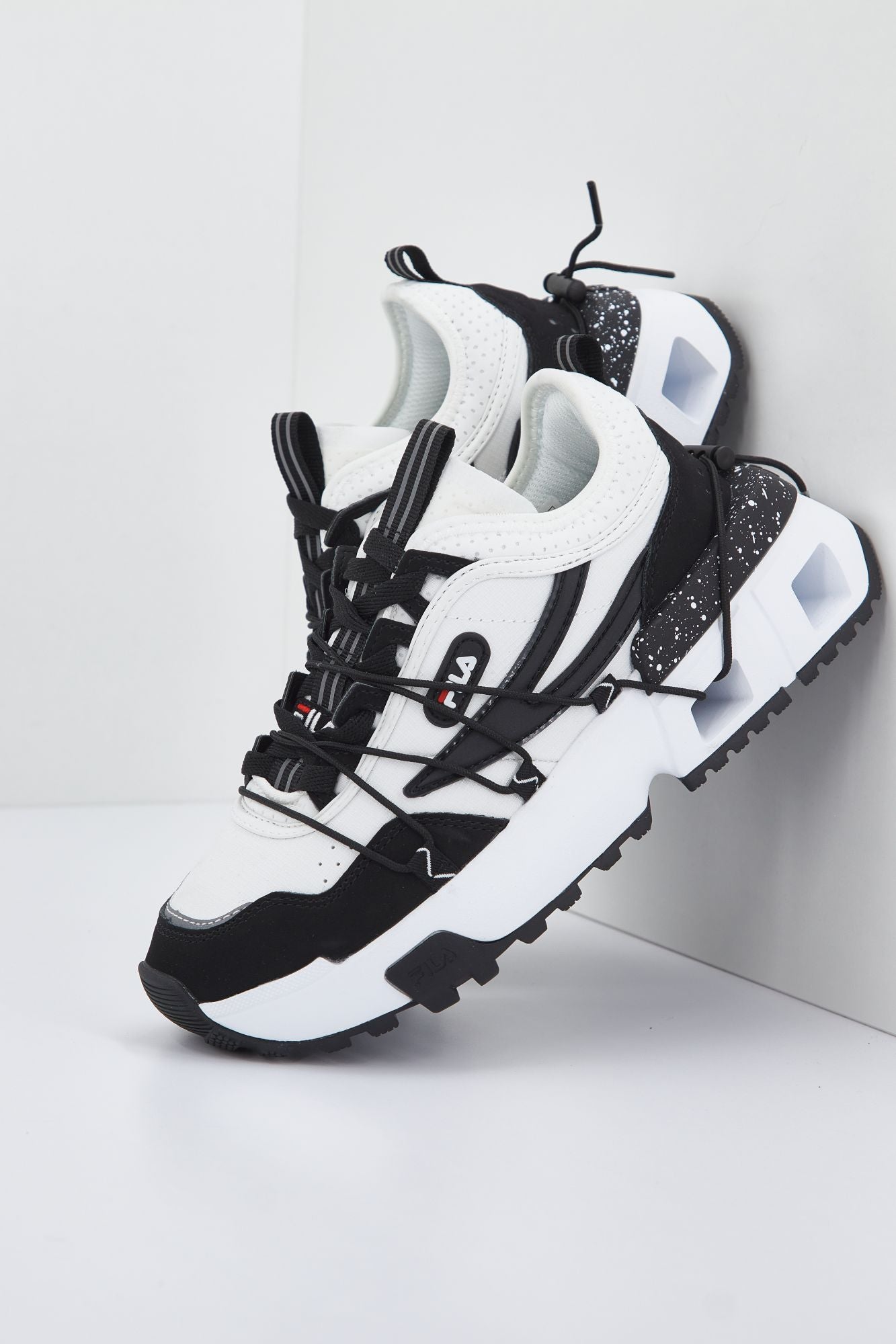 FILA UPGR8 H WMN en color BLANCO (1)