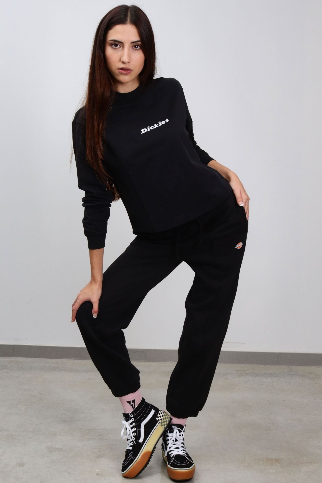 DICKIES LS LORETTO TEE W en color NEGRO (4)