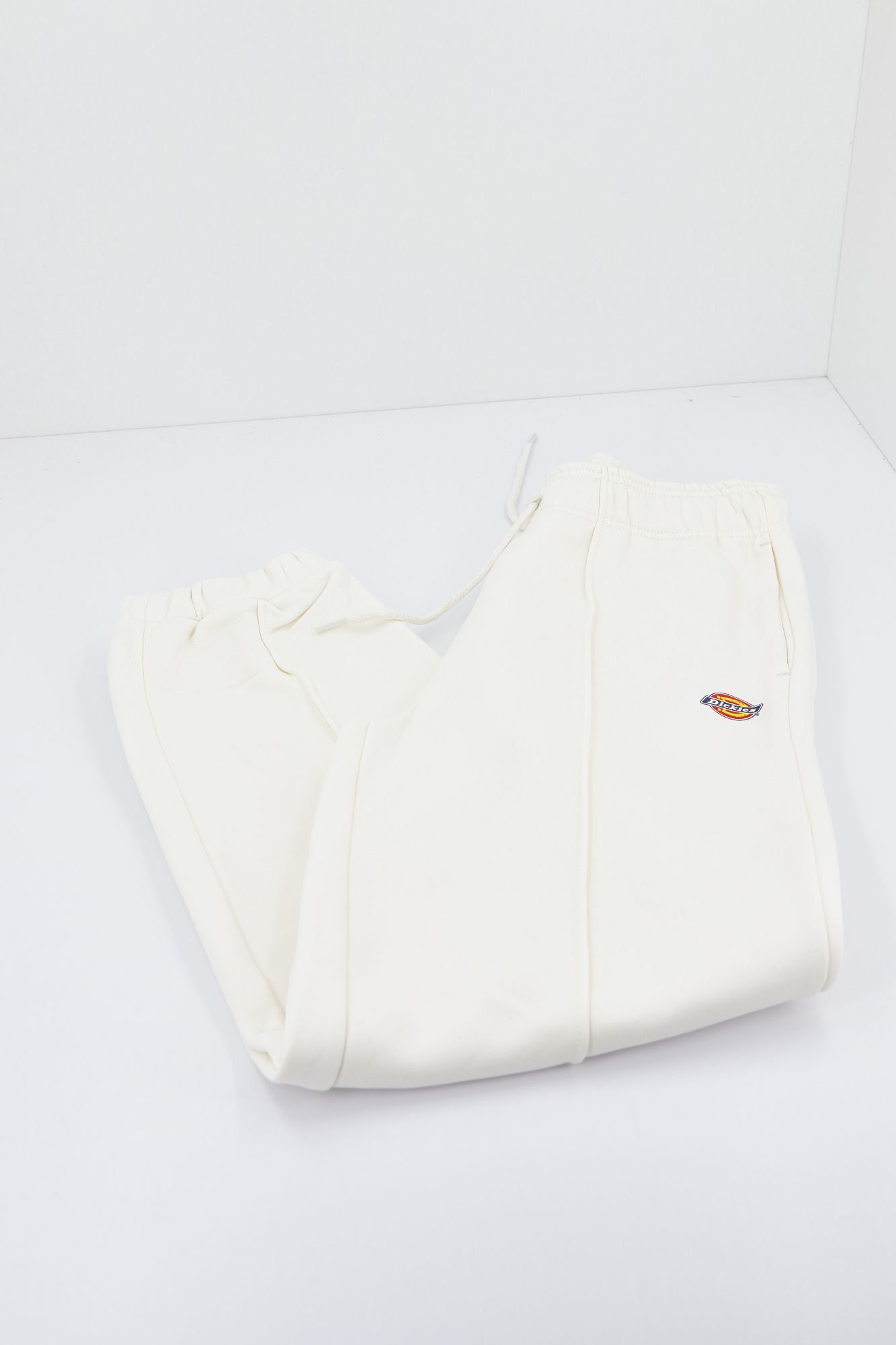 DICKIES MAPLETON SWEATPANT WOM en color BLANCO (2)