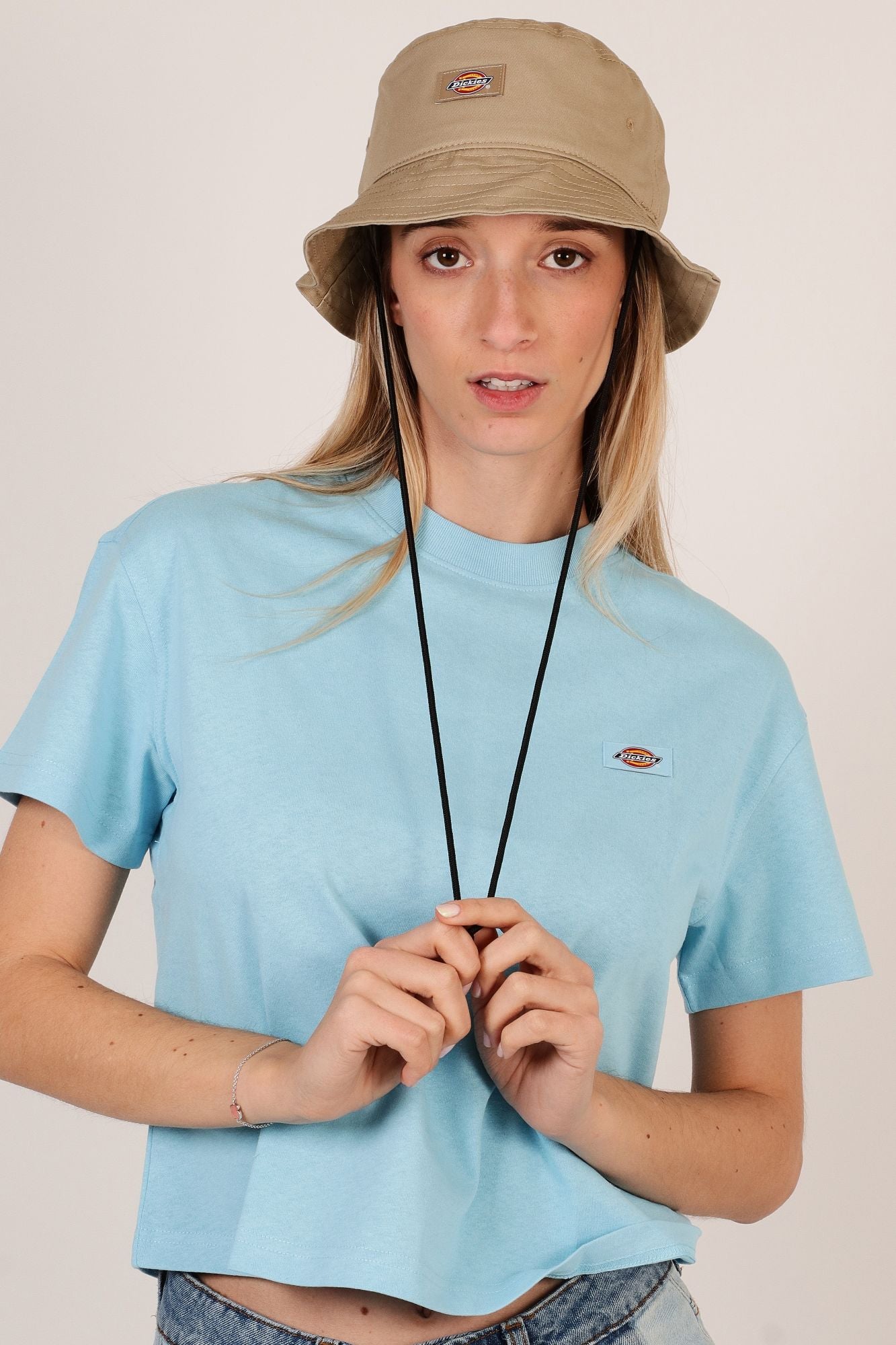 DICKIES OAKPORT BOXY TEE SS W en color AZUL (1)