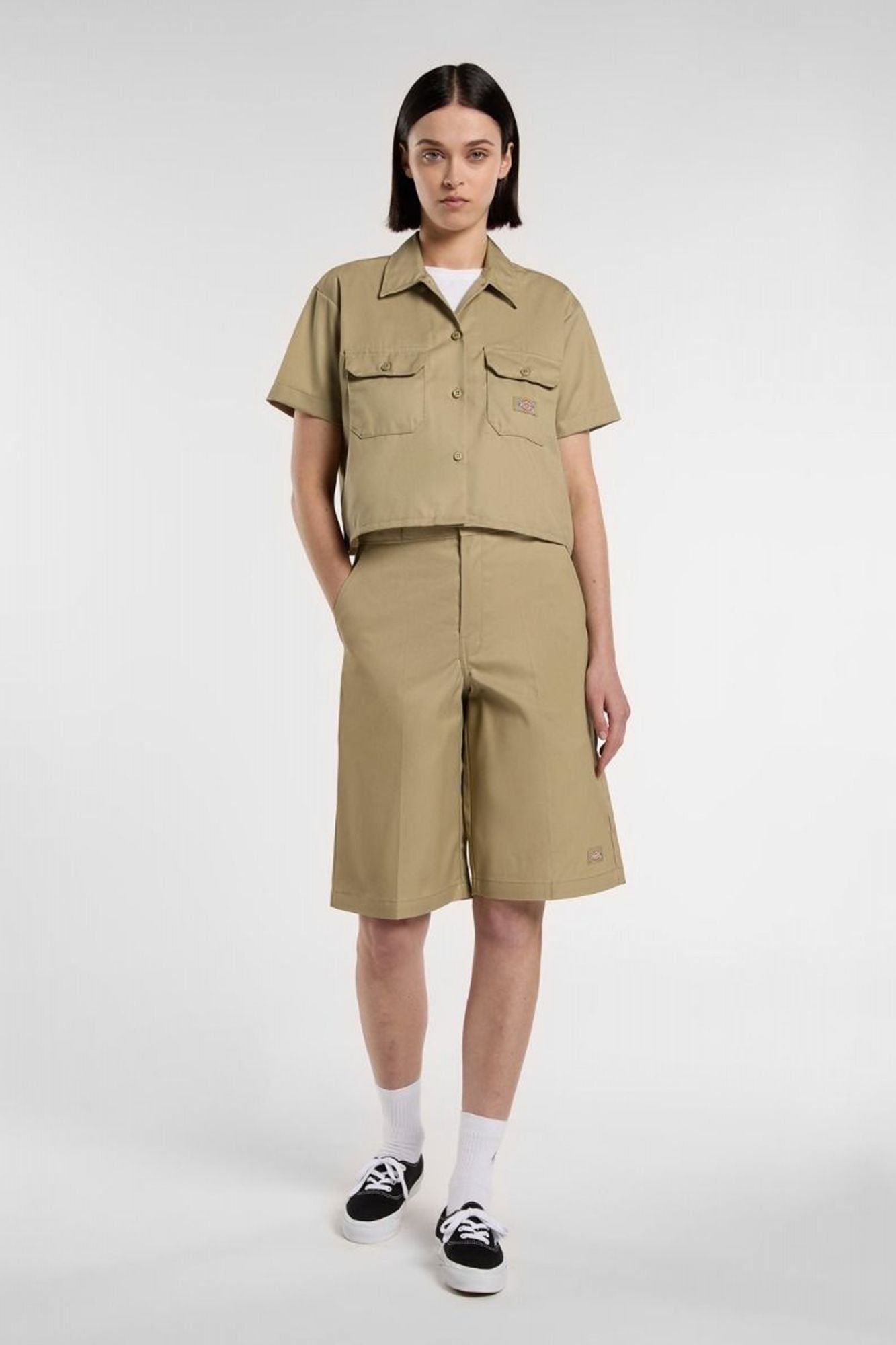 DICKIES WORK SHIRT CROPPED en color VERDE (4)