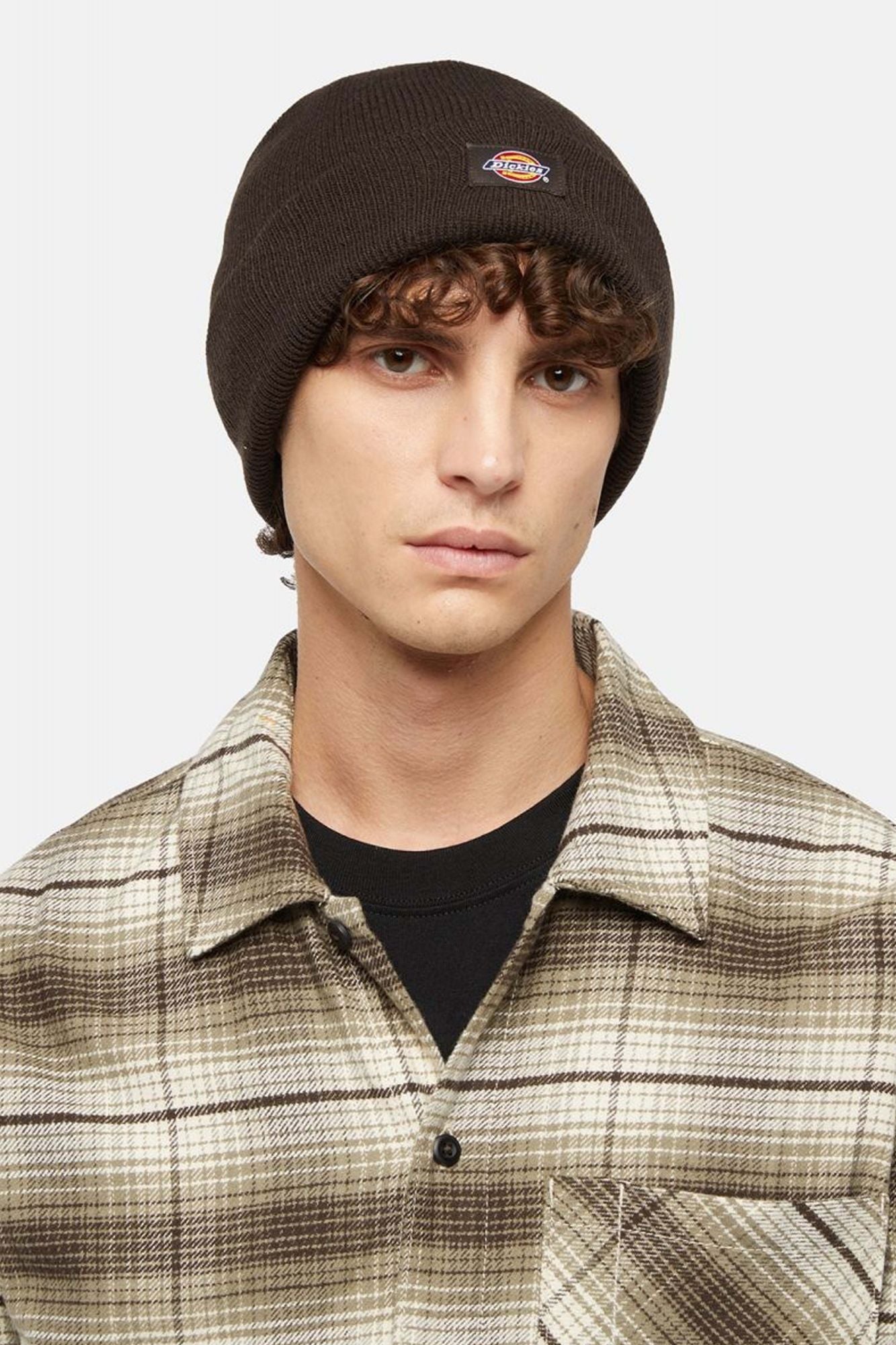 DICKIES  GIBSLAND BEANIE  en color MARRON (3)