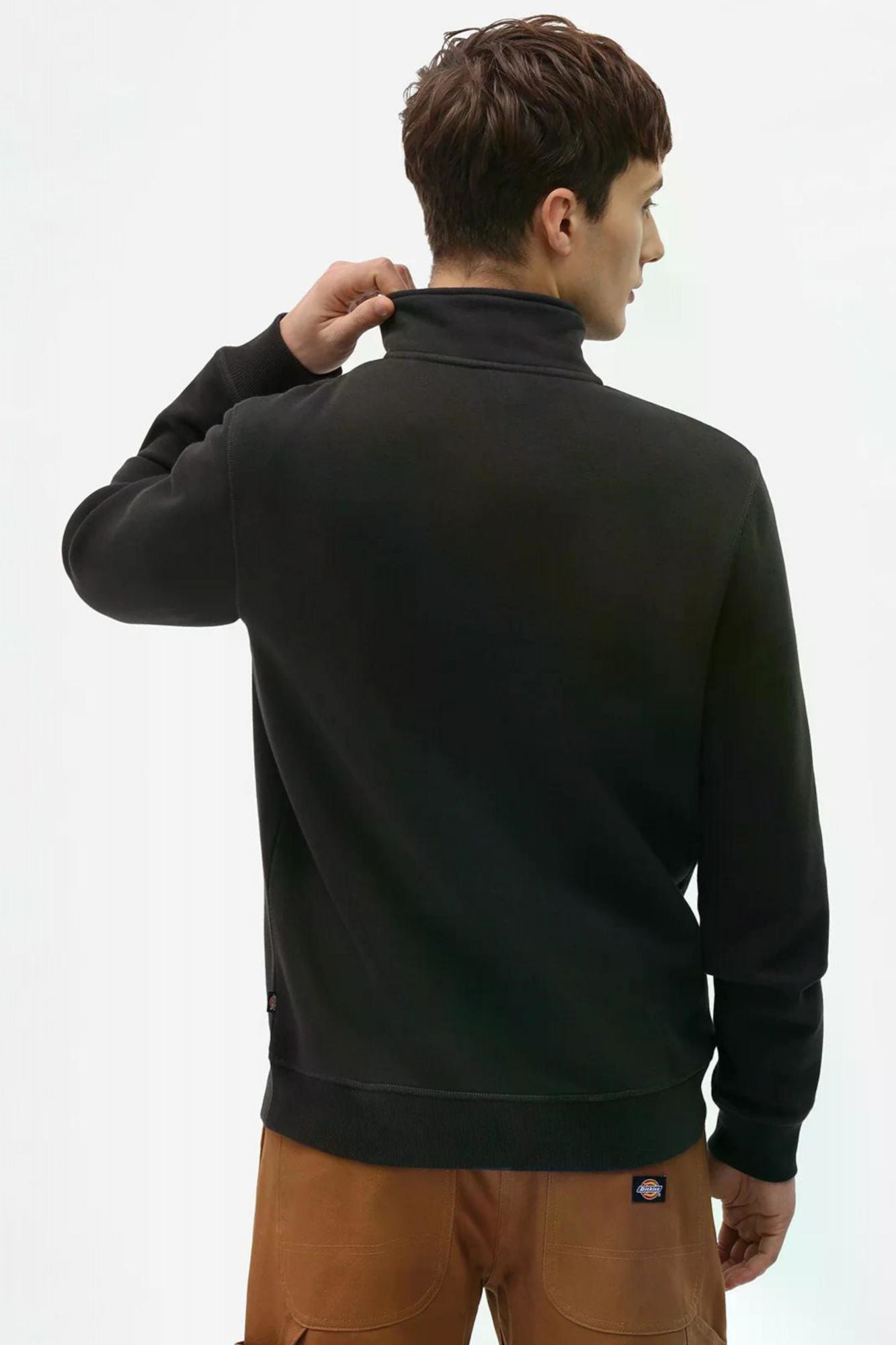 DICKIES OAKPORT QUARTER en color NEGRO (2)