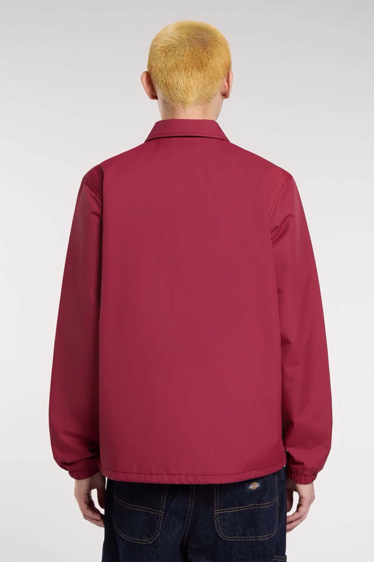 DICKIES OAKPORT COACH JACKET T en color BURDEOS (2)