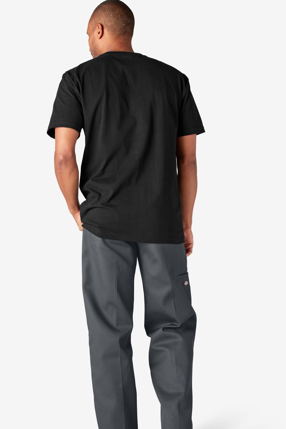 DICKIES HEAVYWEIGHT SS POCKET en color NEGRO (2)