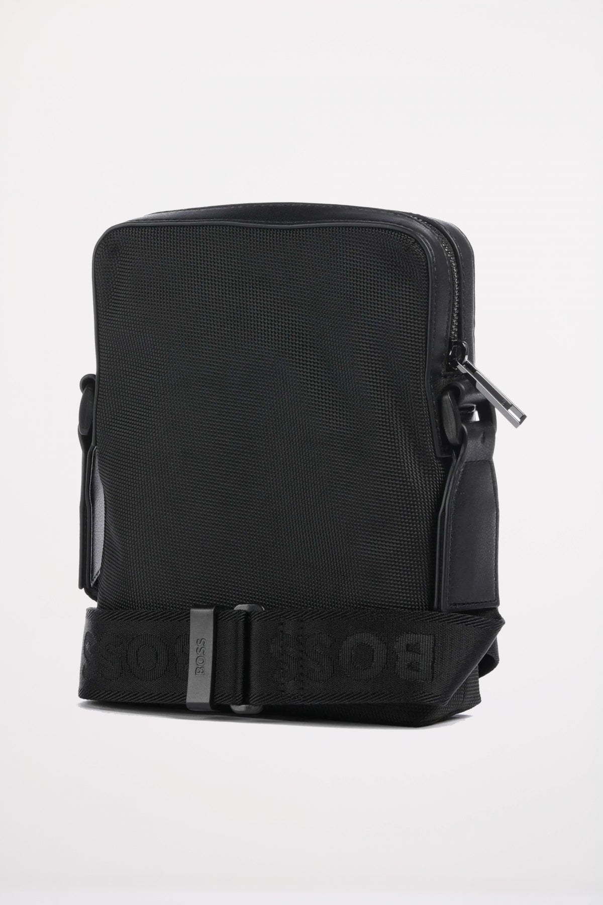 HUGO BOSS RAY N NS ZIP en color NEGRO (2)