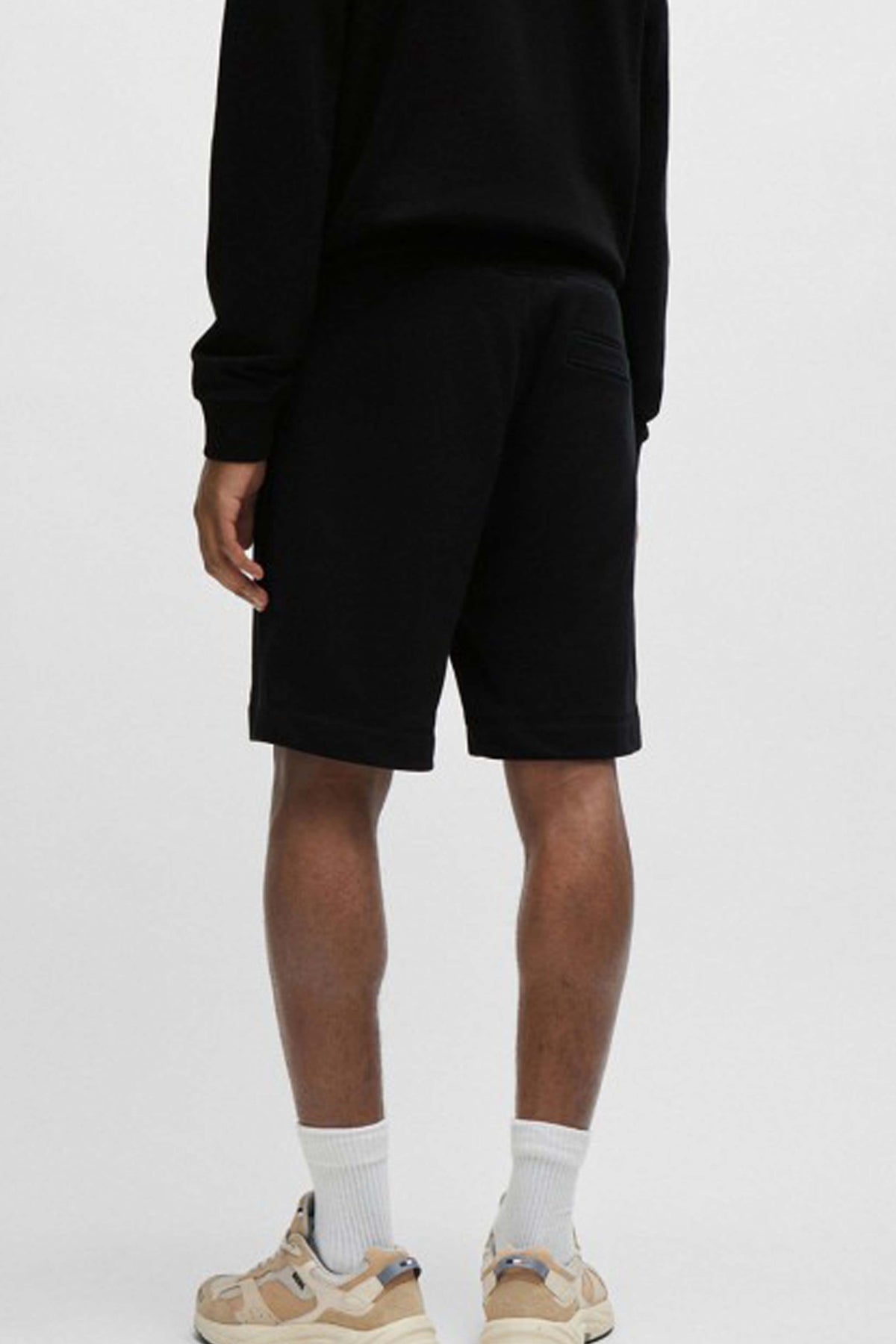 BOSS SHORT SEWALK en color NEGRO (2)