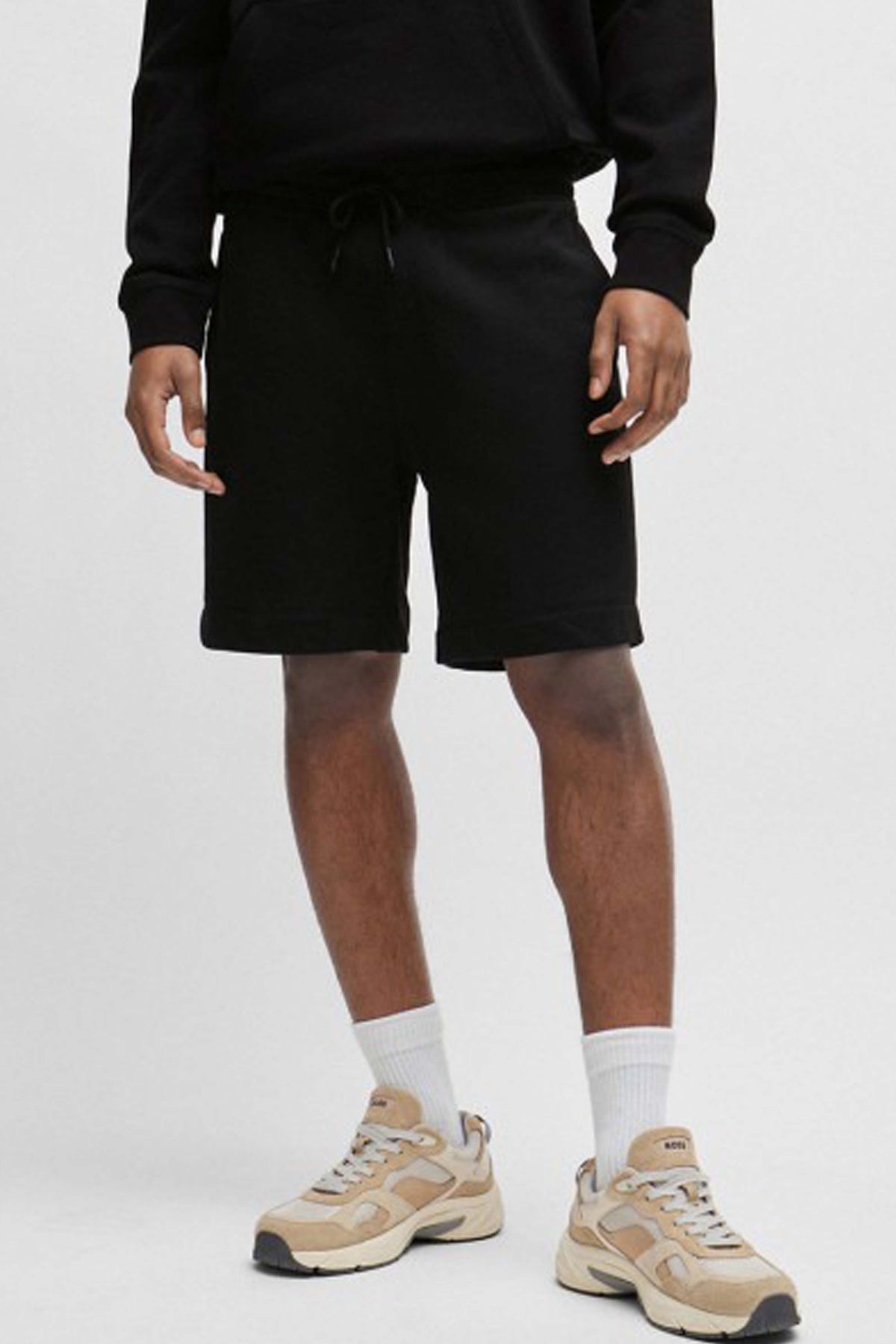BOSS SHORT SEWALK en color NEGRO (3)