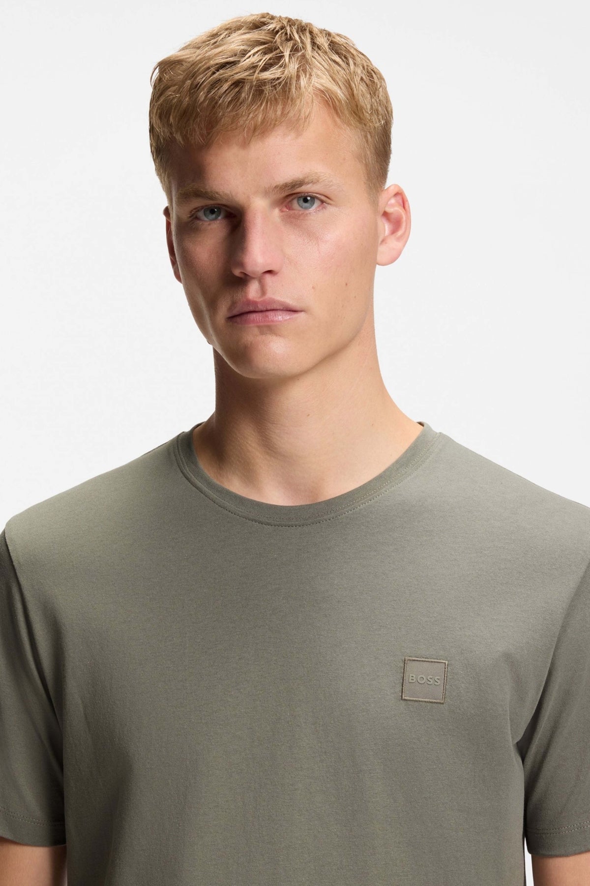 BOSS CAMISETA TALES en color VERDE (2)