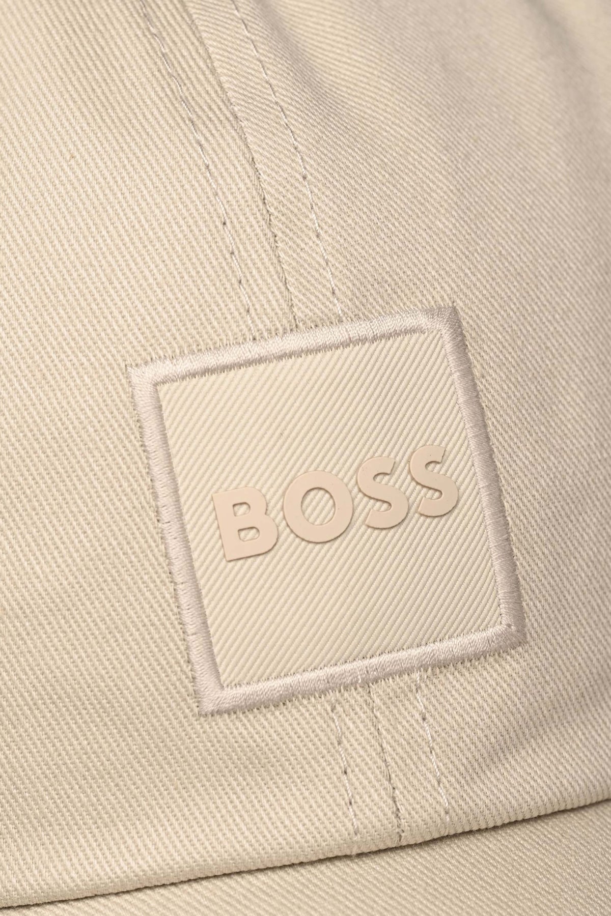 BOSS  DERREL PL  en color BEIS (3)