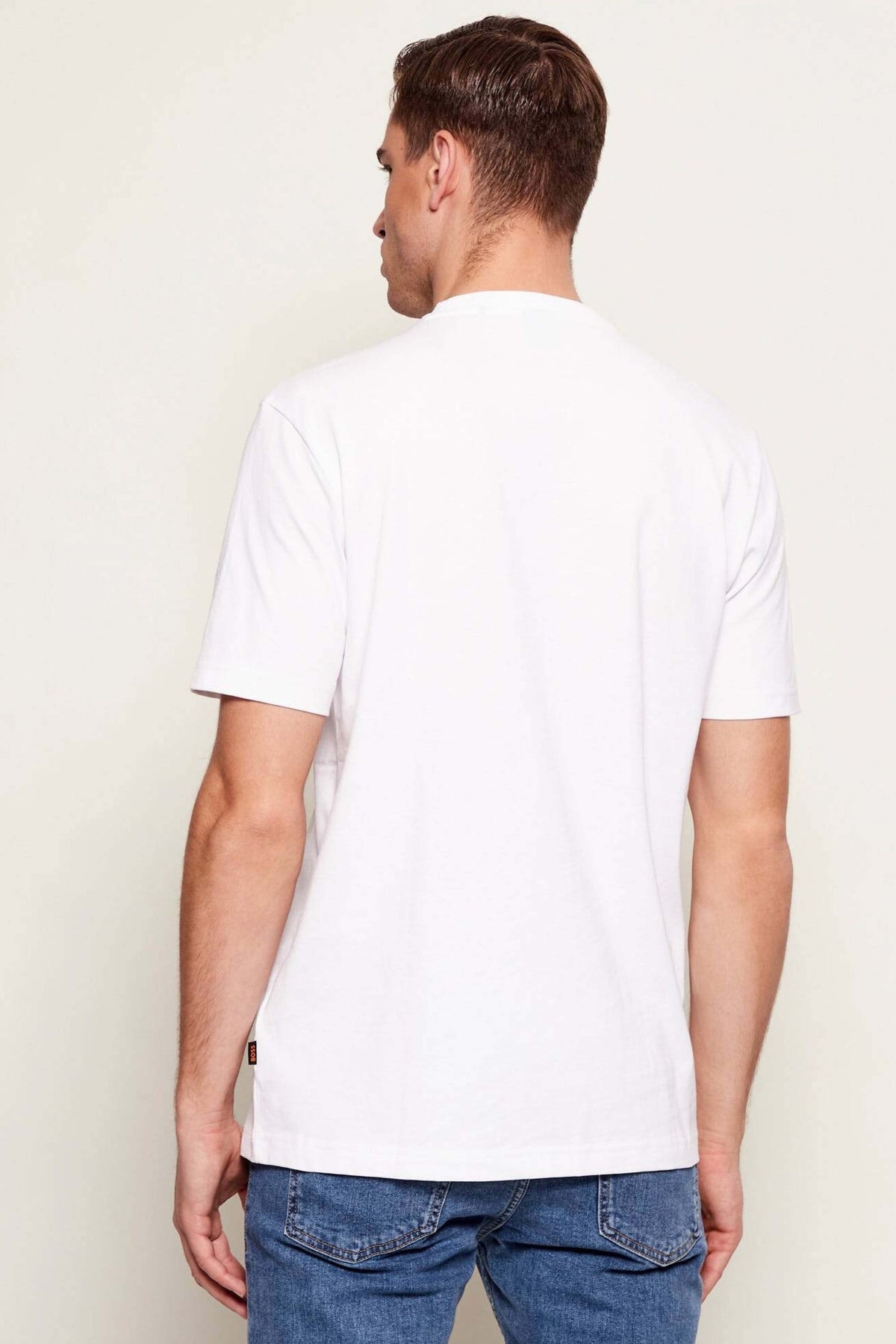 BOSS  TE INSIGNIA  en color BLANCO (2)