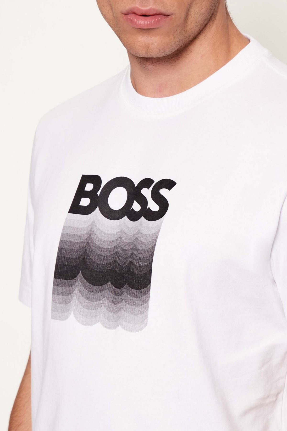 BOSS  TE INSIGNIA  en color BLANCO (4)