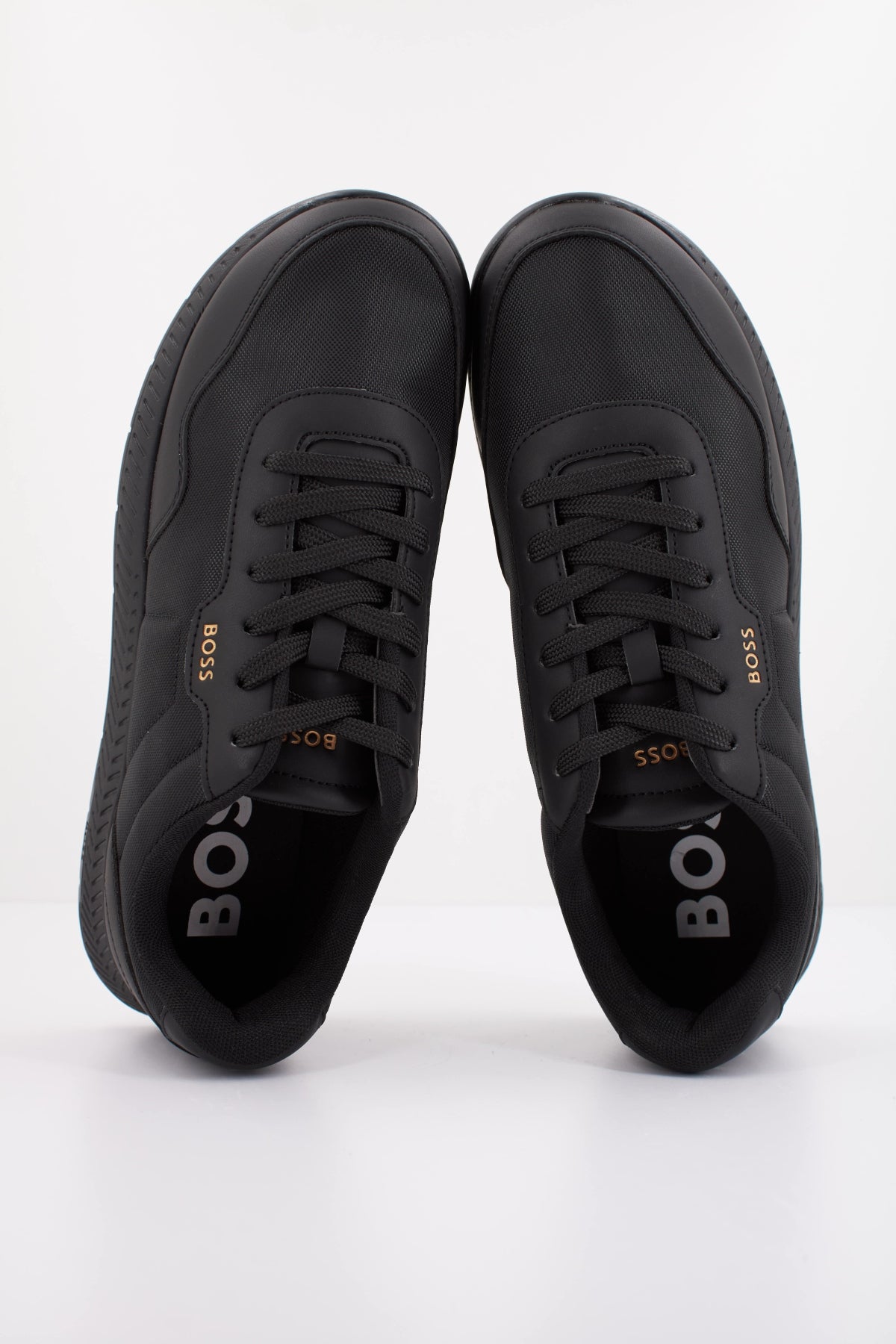 BOSS TITANIUM RUNN NYPUN en color NEGRO (3)