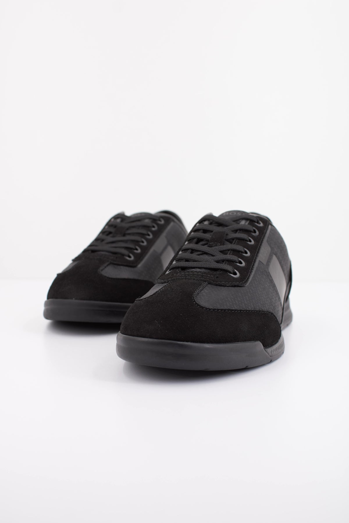 BOSS NITAN LOWP NYMN en color NEGRO (2)