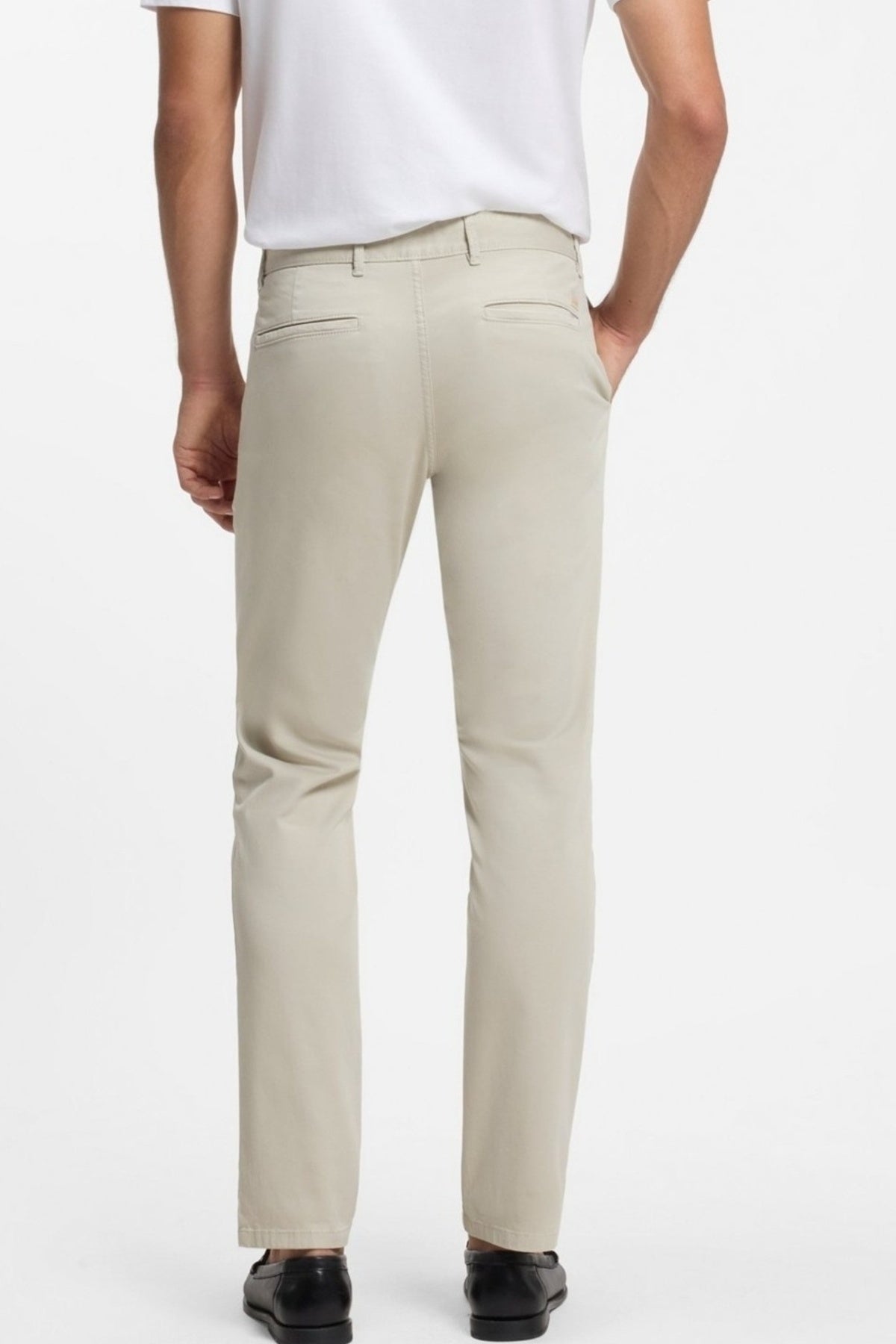 BOSS 50510933HB CHINO SLIM en color BEIS (2)