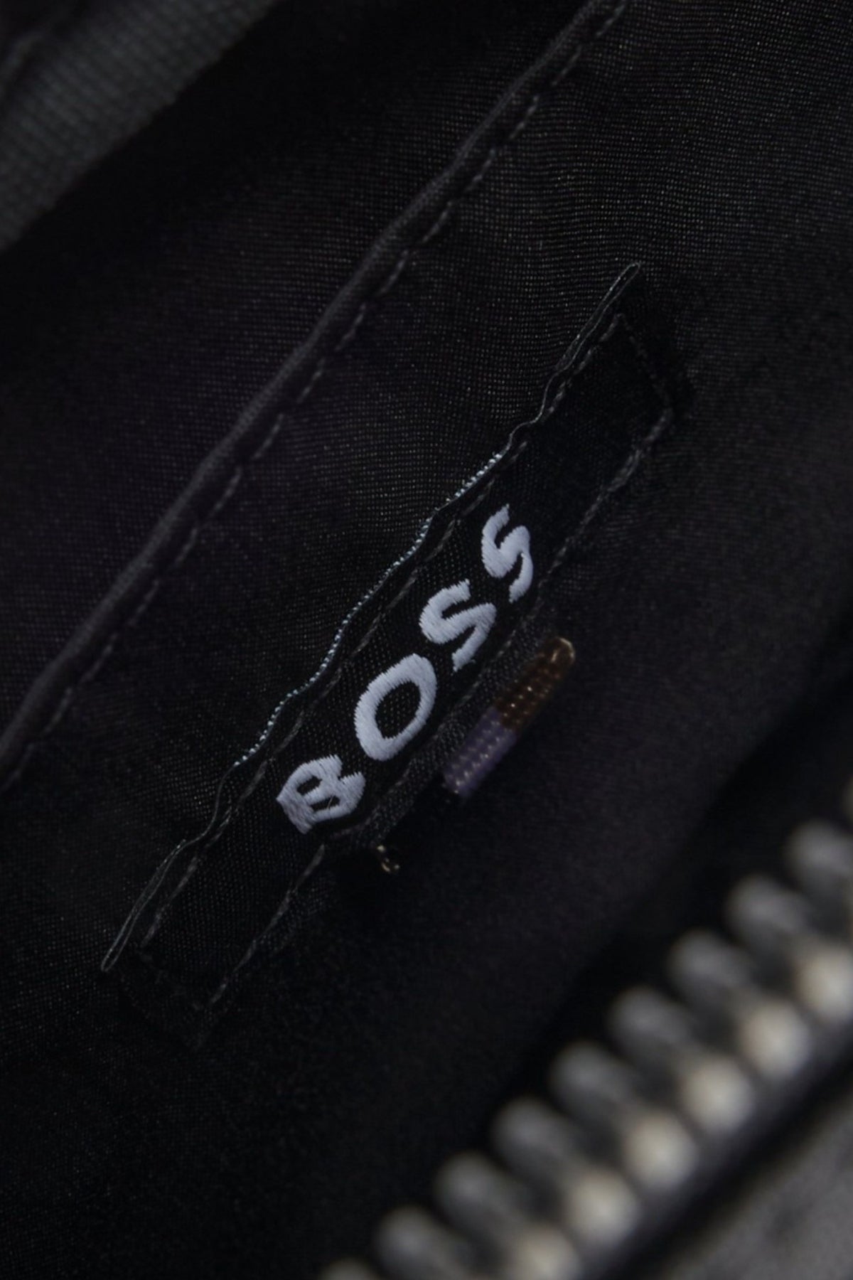 BOSS 50567752HB CATCH 3.0 EW ZIP NW en color NEGRO (3)