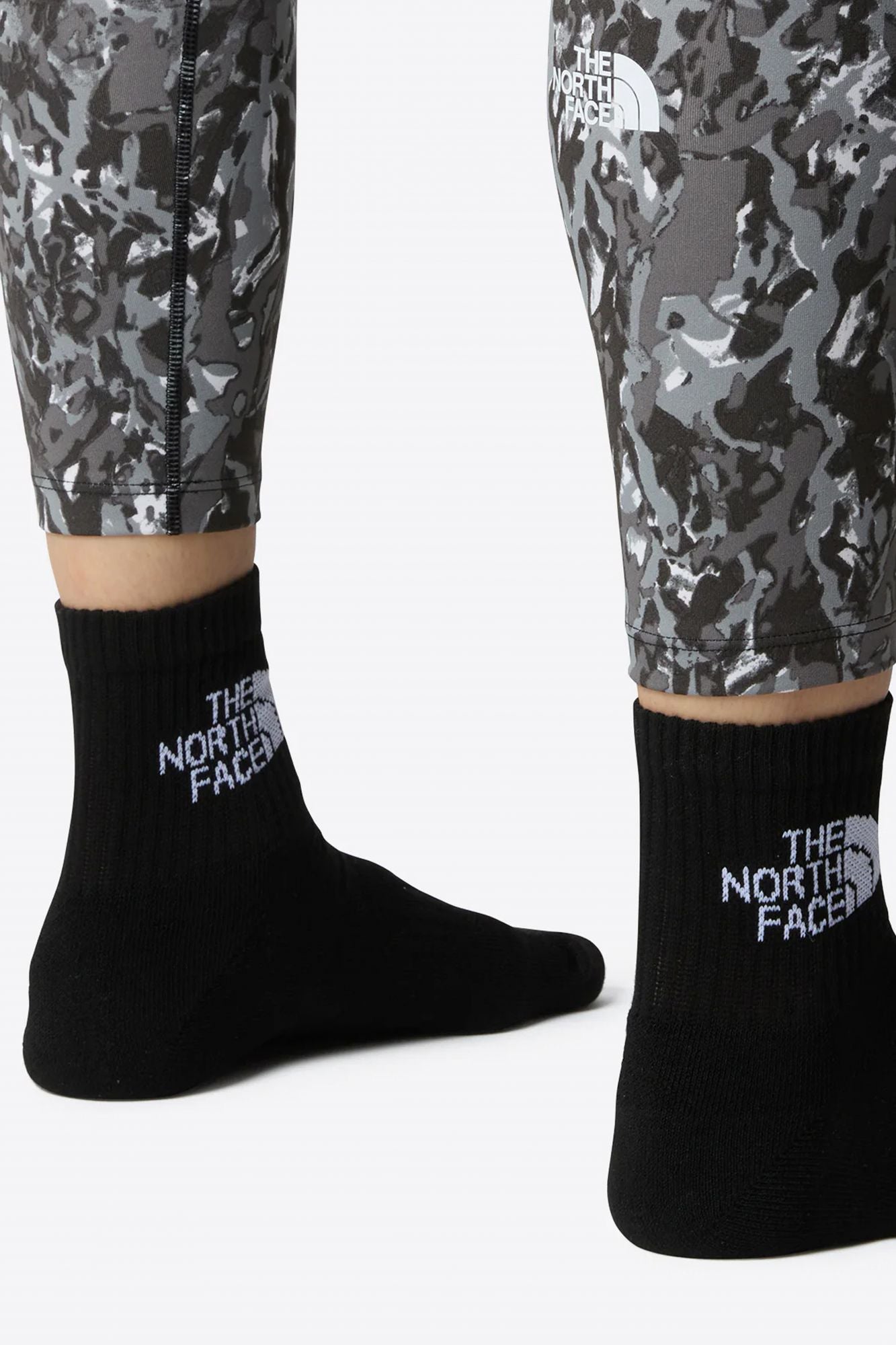THE NORTH FACE MULTI SPORT CUSHION en color NEGRO (2)