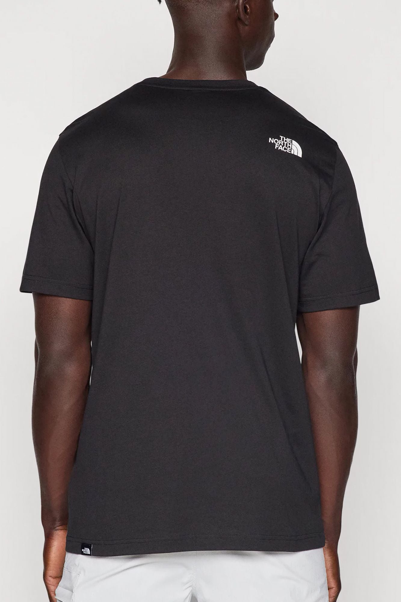 THE NORTH FACE EASY TEE en color NEGRO (2)