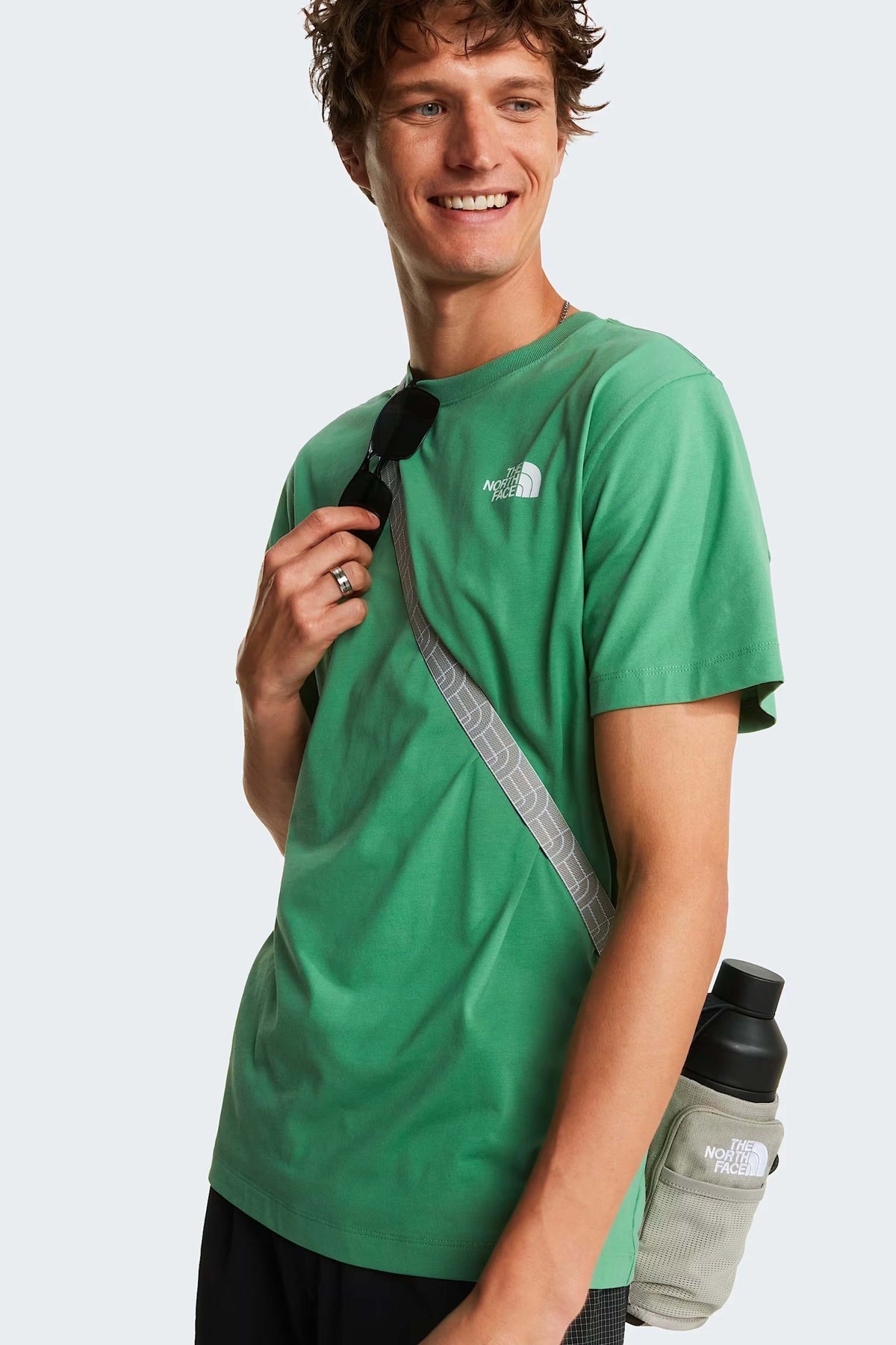 THE NORTH FACE T-SHIRT en color VERDE (1)