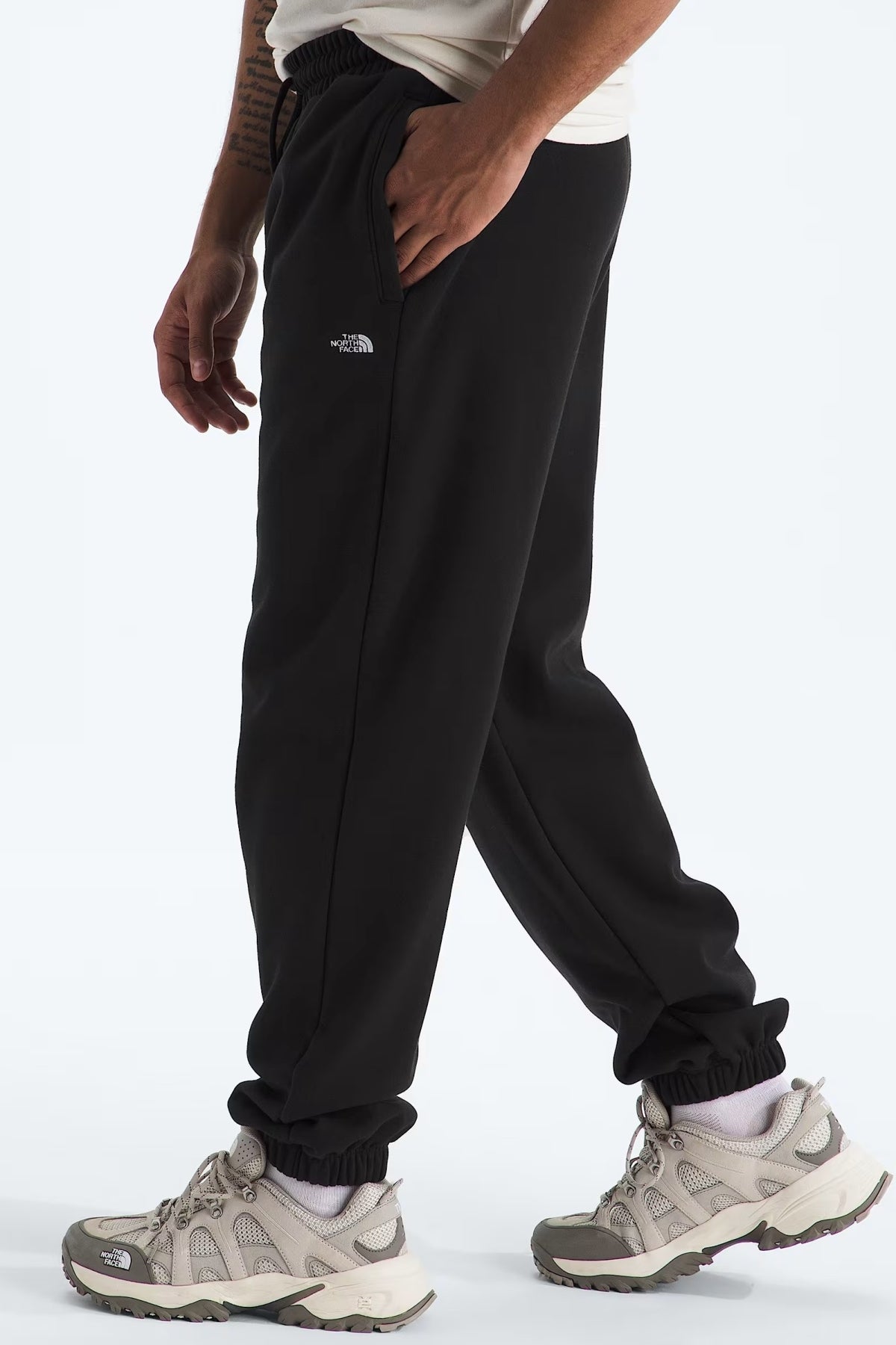 THE NORTH FACE M ESS SD RLX PANT en color  (3)