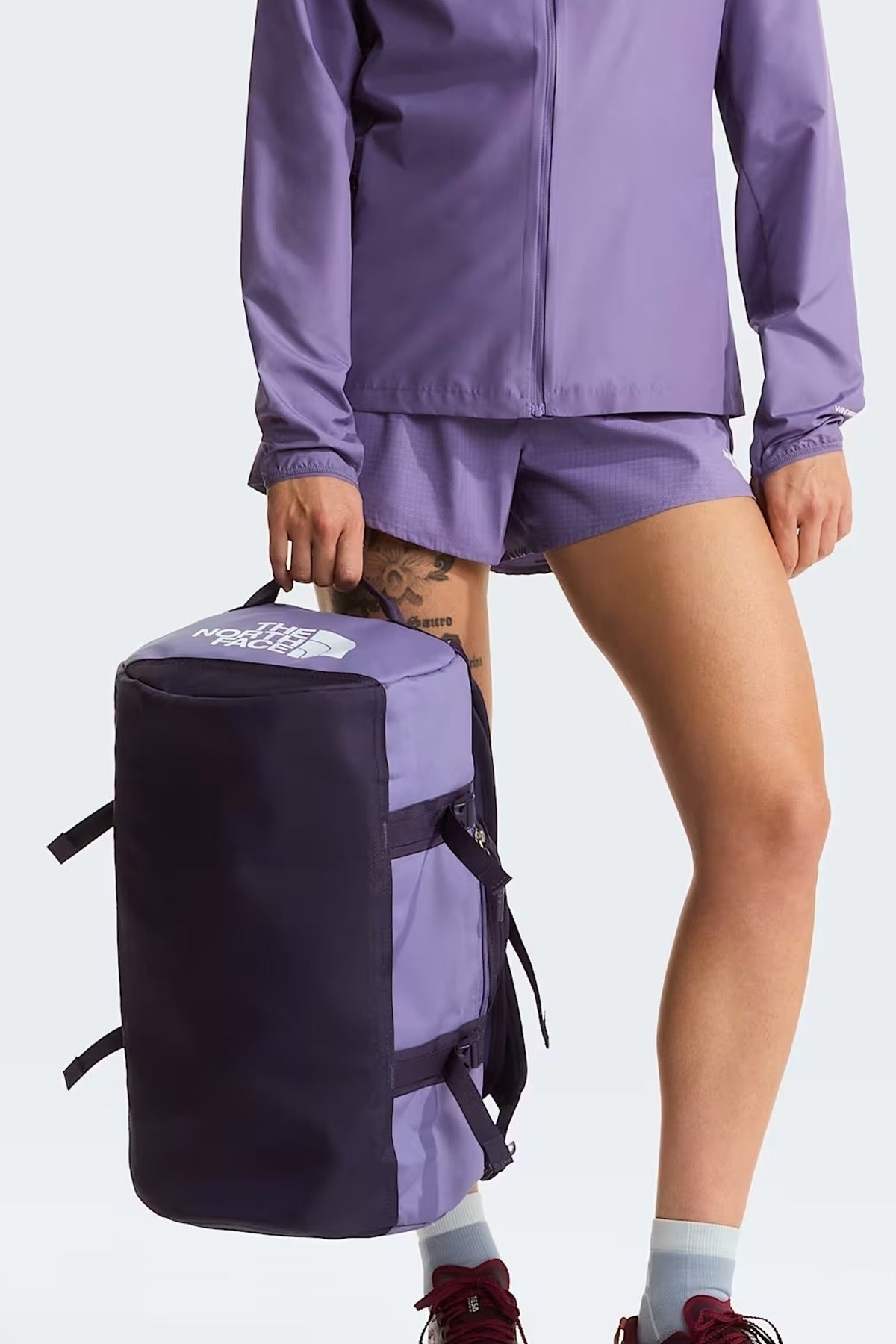 THE NORTH FACE BASE CAMP DUFFEL en color VIOLETA (6)