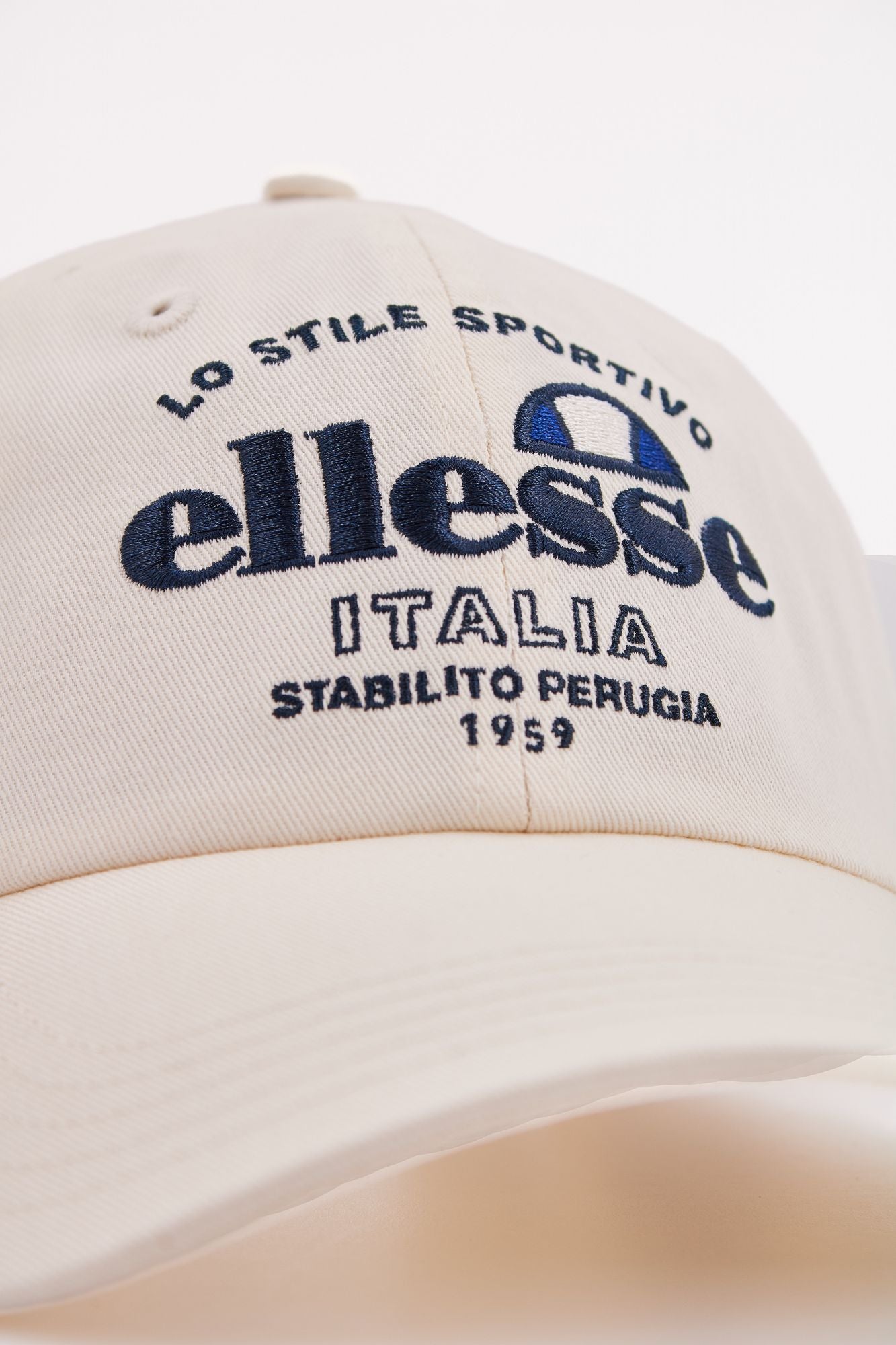 ELLESSE CADEZO CAP en color BLANCO (4)