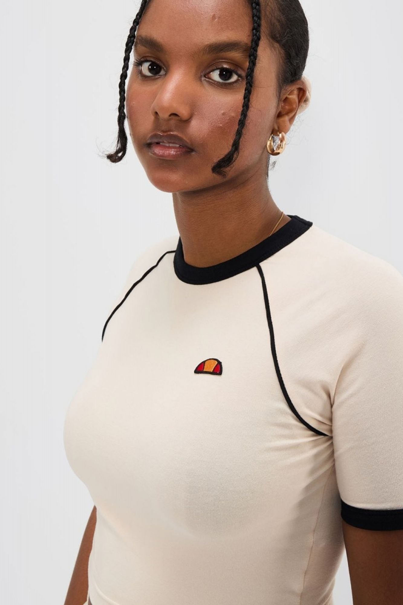 ELLESSE CHEVALIER RINGER TEE en color BEIS (3)