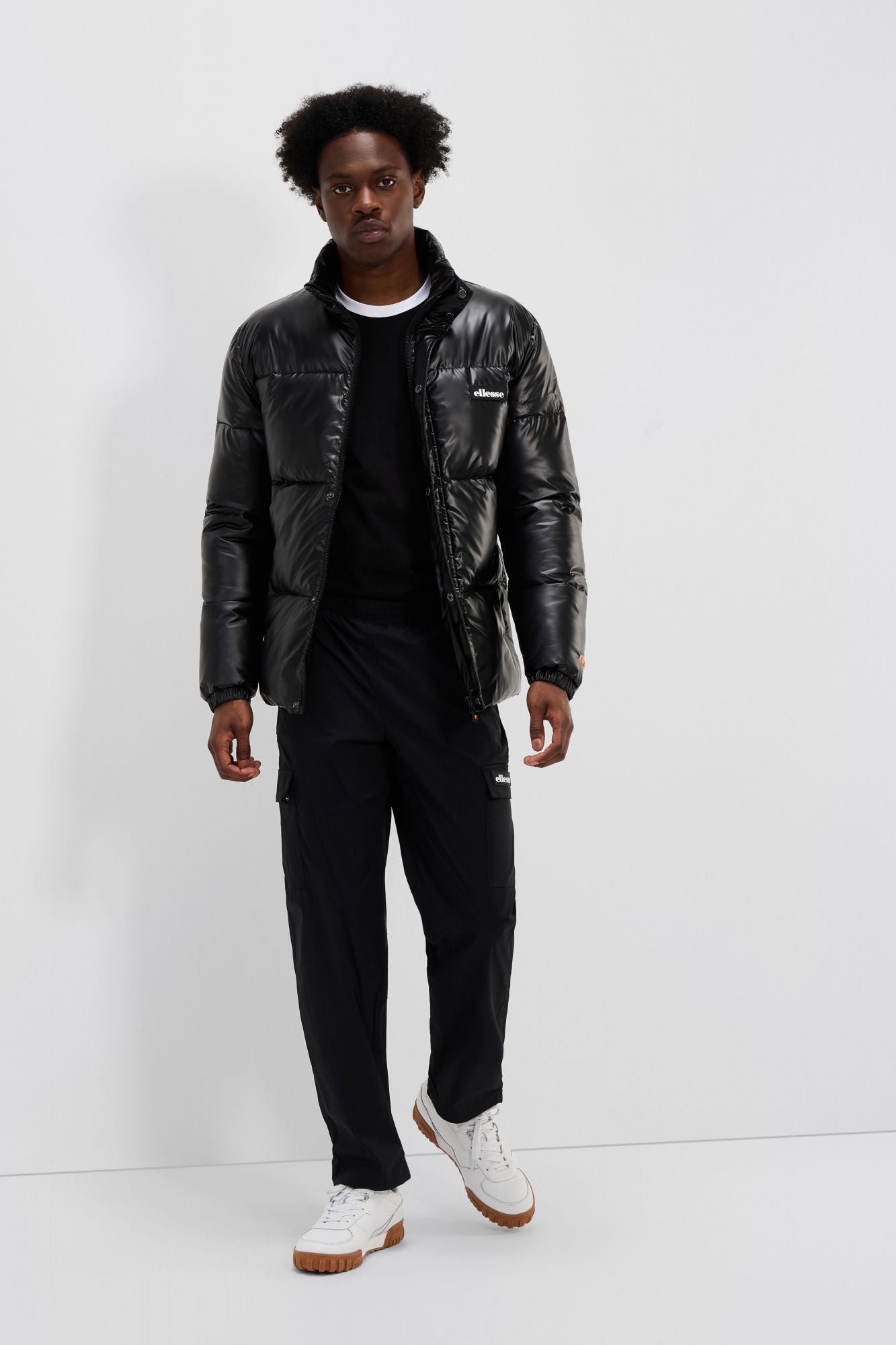 ELLESSE MANARJI PADDED JACKET en color NEGRO (4)