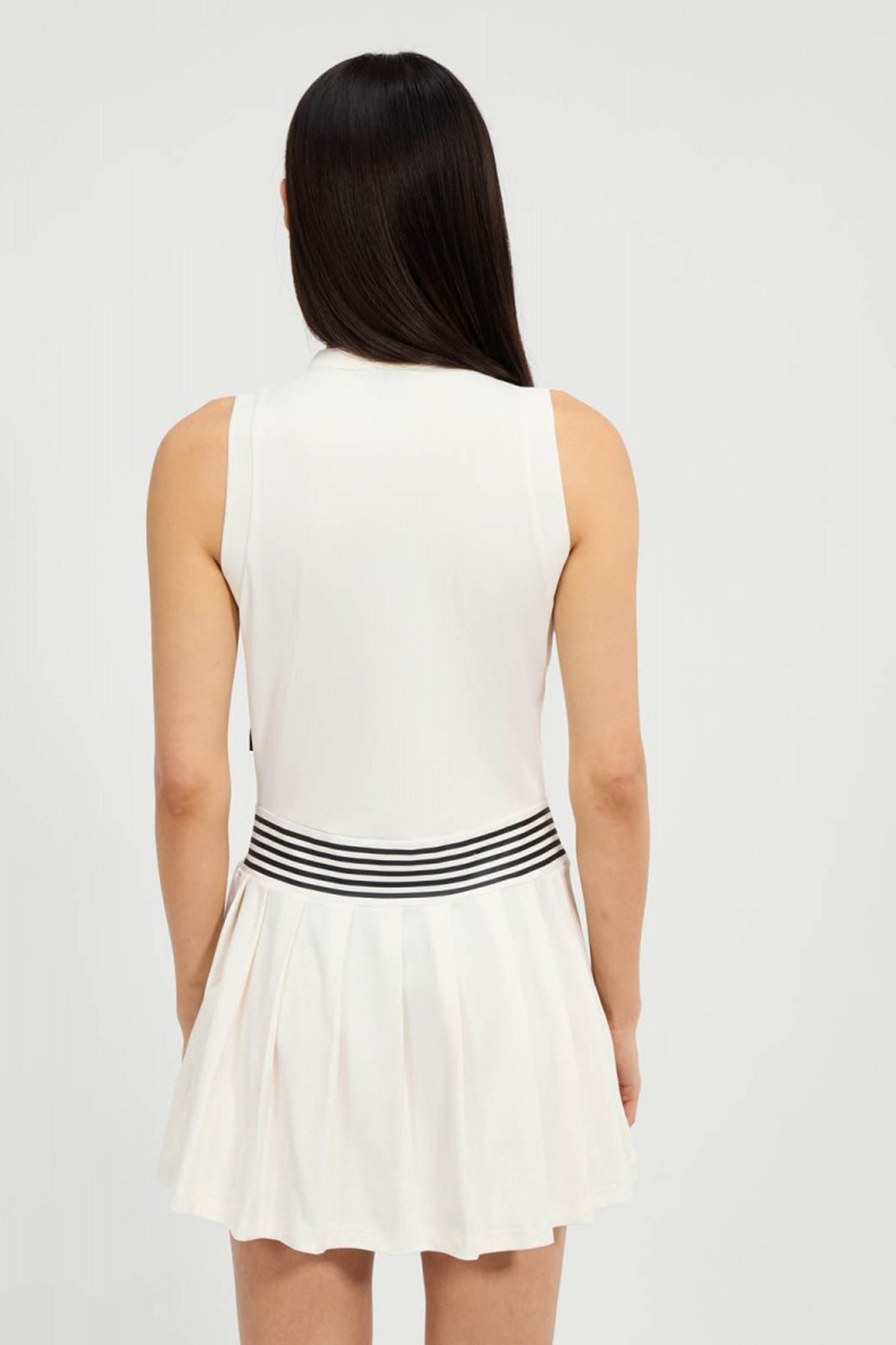 ELLESSE MEDUSA DRESS en color BLANCO (3)