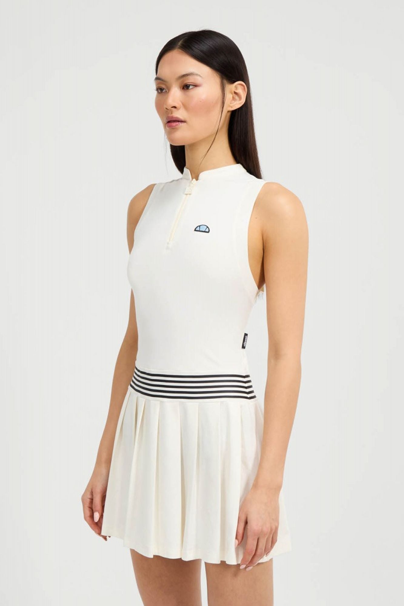 ELLESSE MEDUSA DRESS en color BLANCO (4)