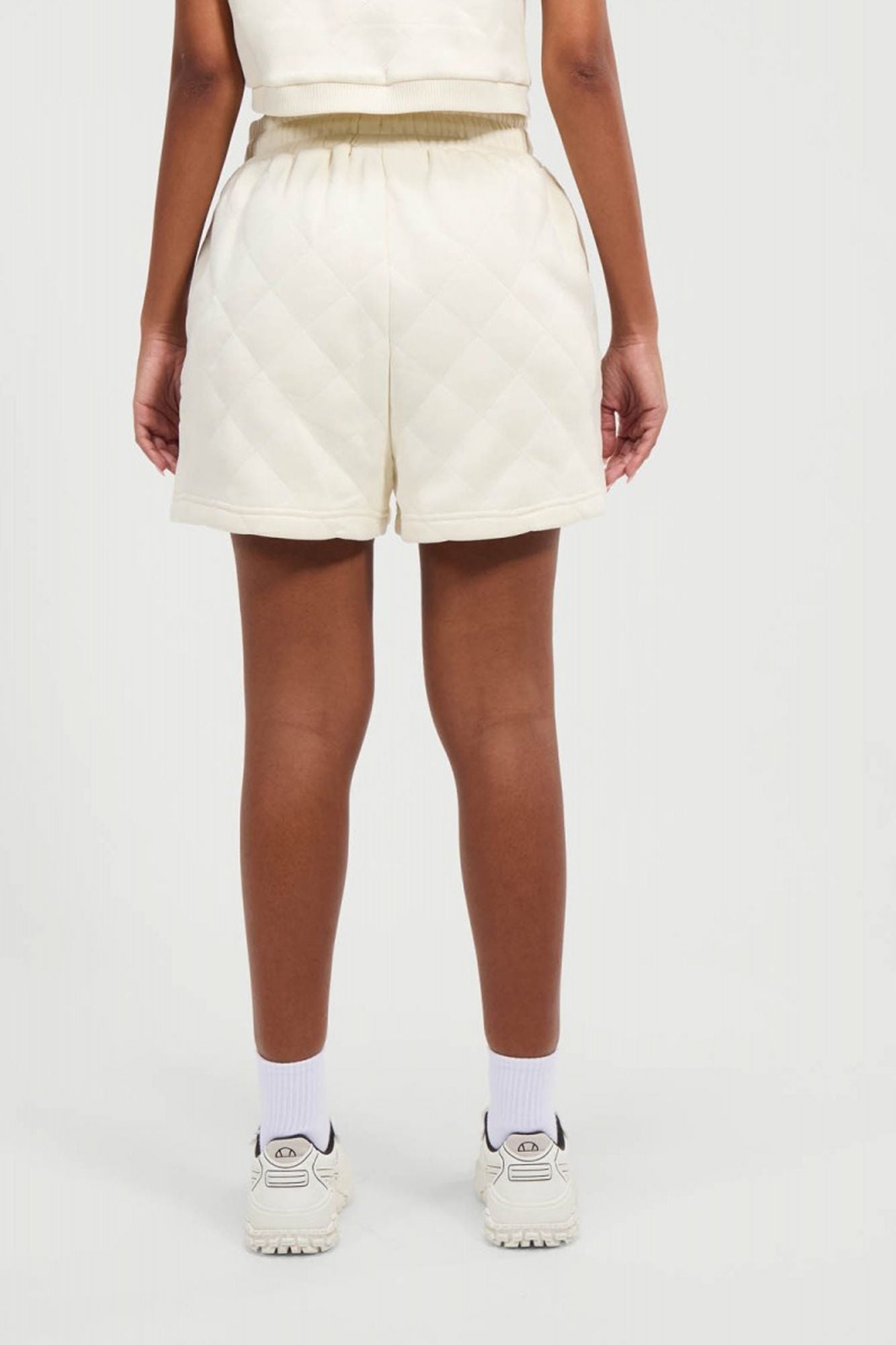 ELLESSE PANNACO SHORT en color BLANCO (2)